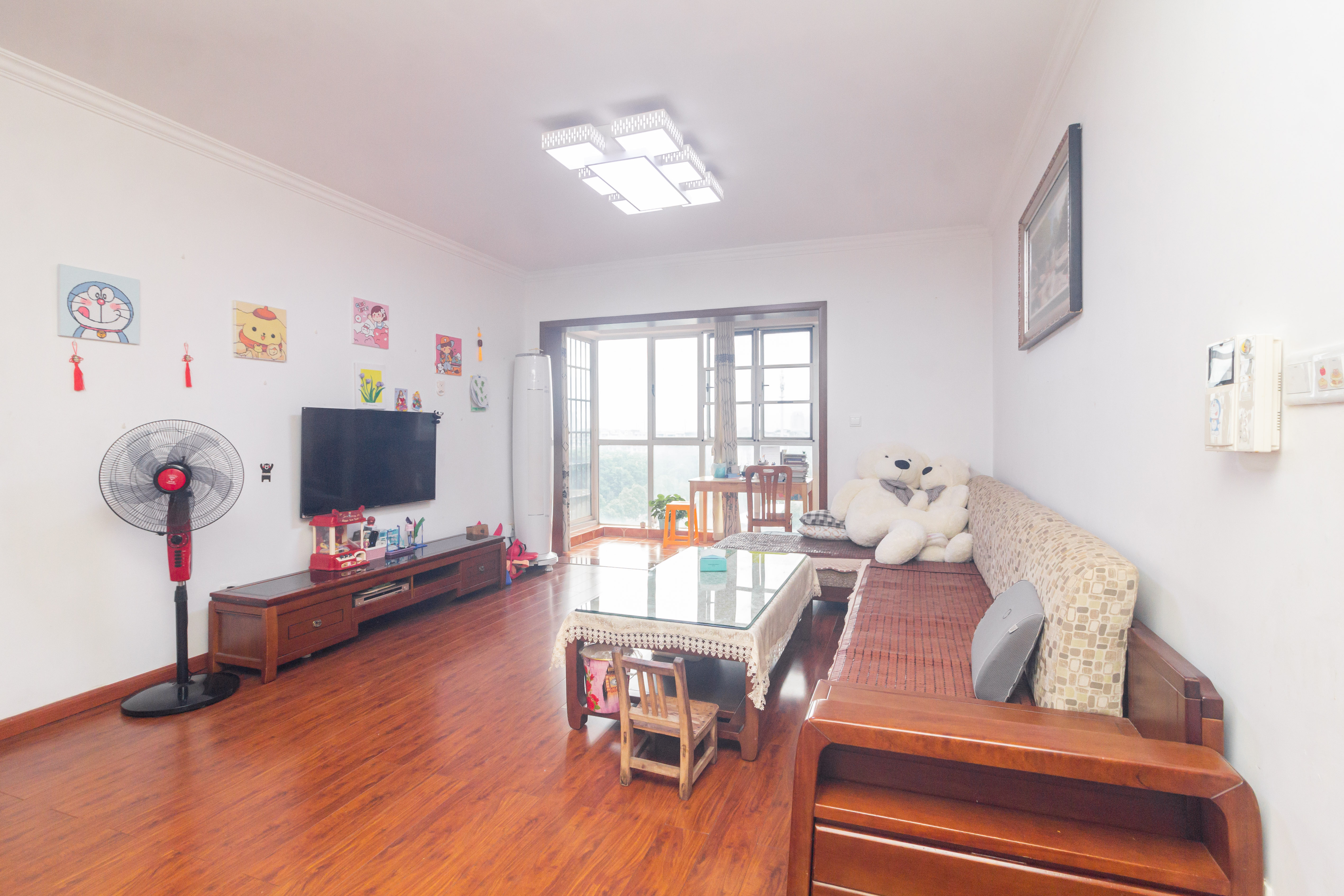 新蕾品阁居  4室0厅0卫    79.8万 新蕾品阁居  4室0厅0卫    79.8万客厅