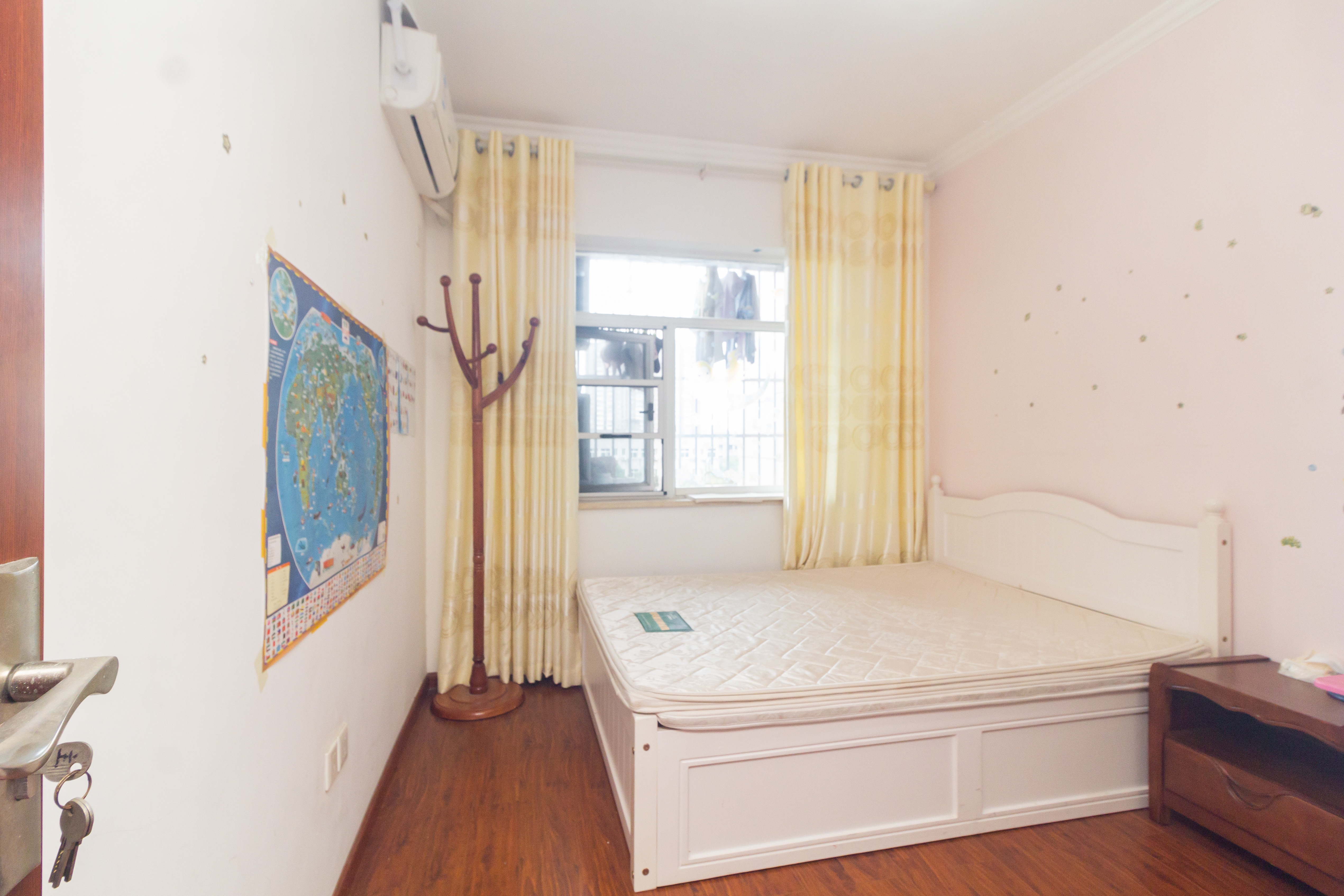 新蕾品阁居  4室0厅0卫    79.8万 新蕾品阁居  4室0厅0卫    79.8万卧室