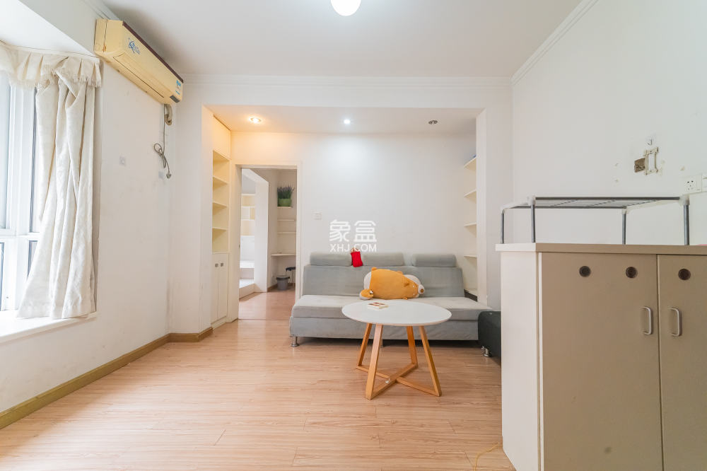 彩都公寓  1室1厅1卫    32.8万