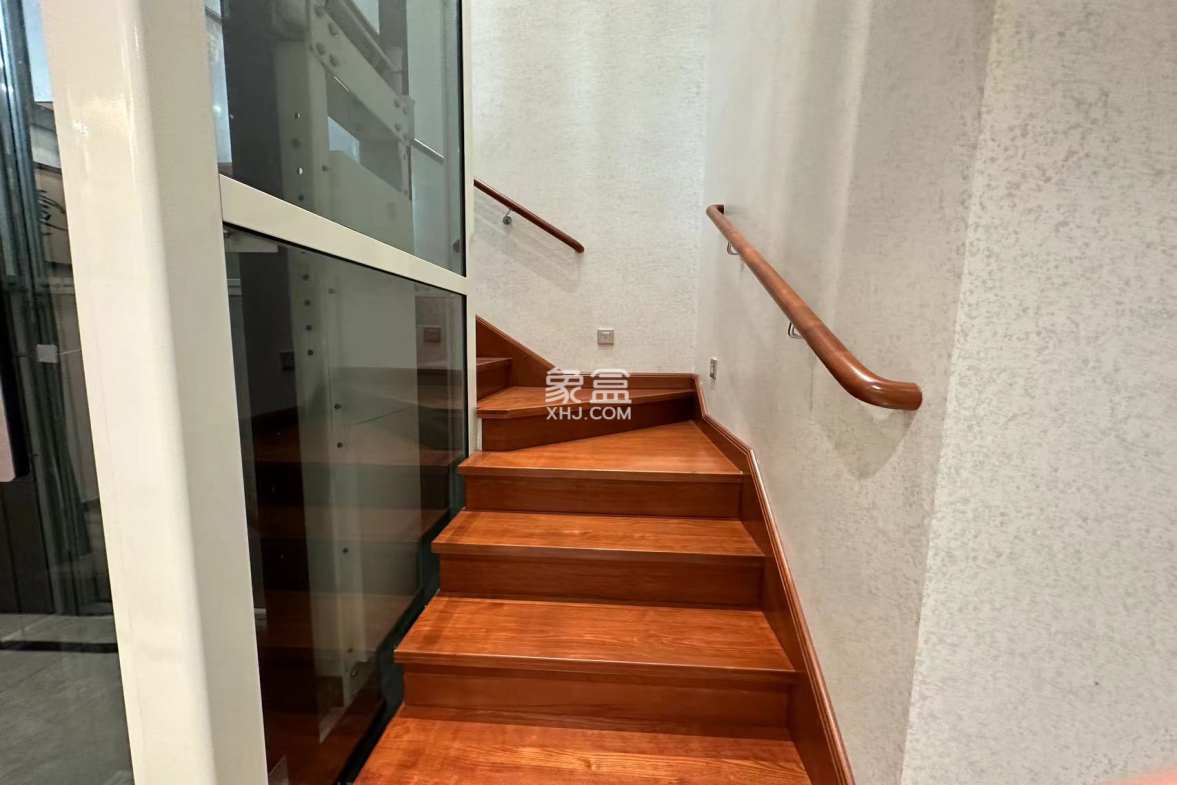 金瓯维多利亚 5室3厅2卫 458.0万 金瓯维多利亚 5室3厅2卫 458.0万室内图