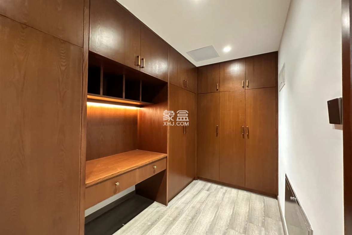 金瓯维多利亚 5室3厅2卫 458.0万 金瓯维多利亚 5室3厅2卫 458.0万室内图