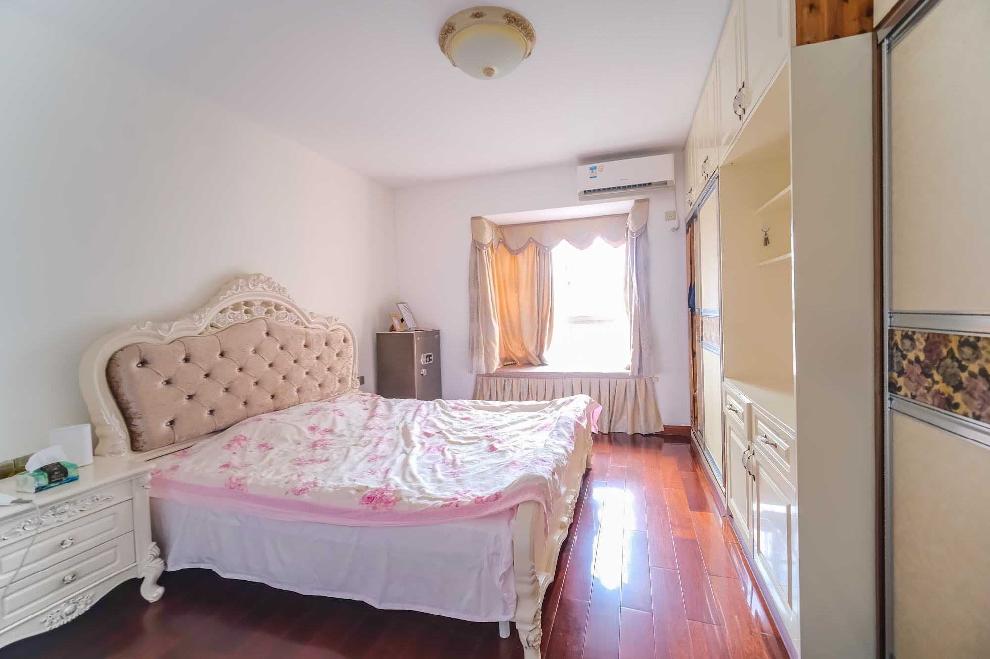 长丰星城 3室2厅2卫 90.0万 长丰星城 3室2厅2卫 90.0万卧室