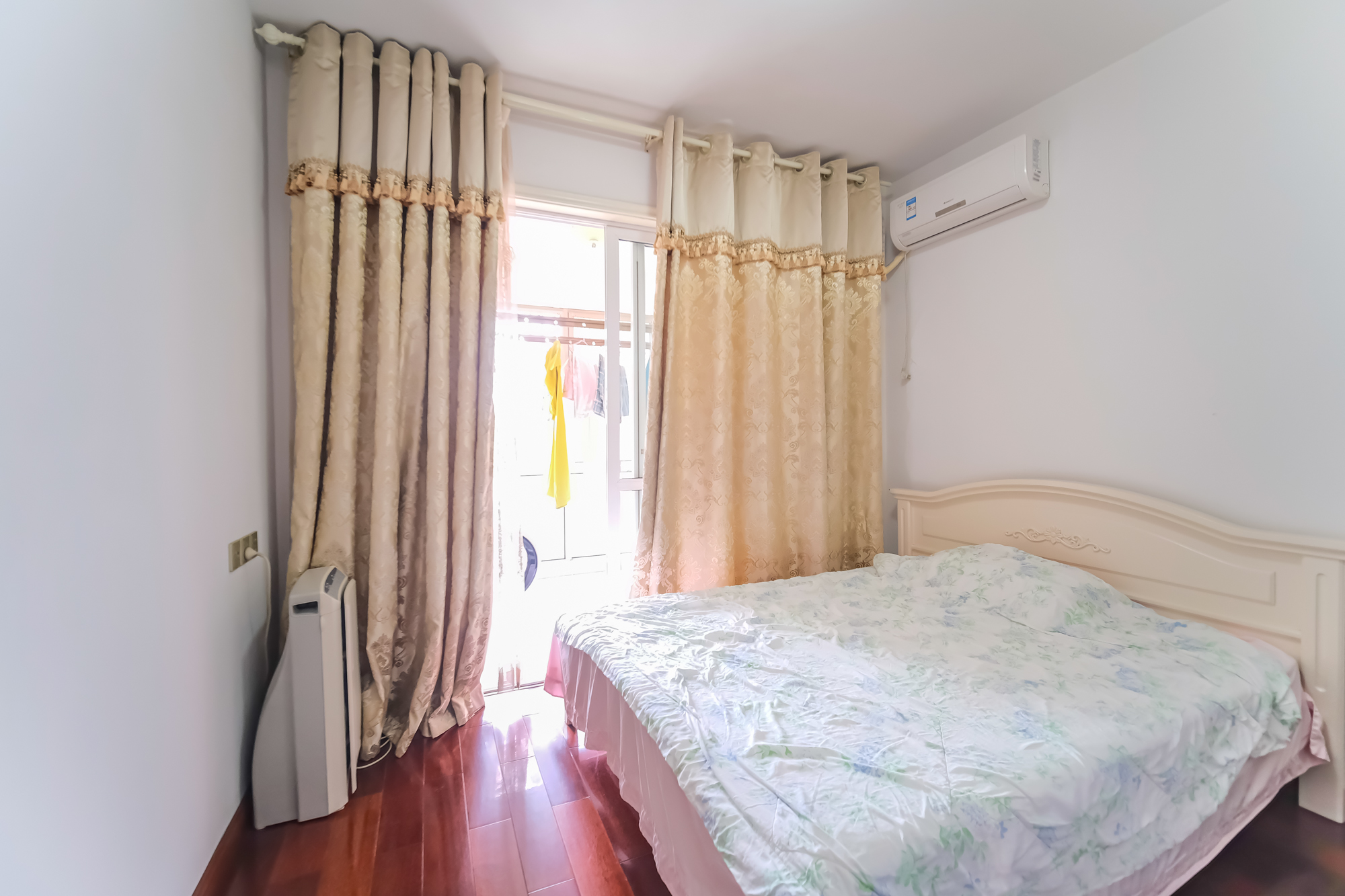 长丰星城 3室2厅2卫 90.0万 长丰星城 3室2厅2卫 90.0万卧室