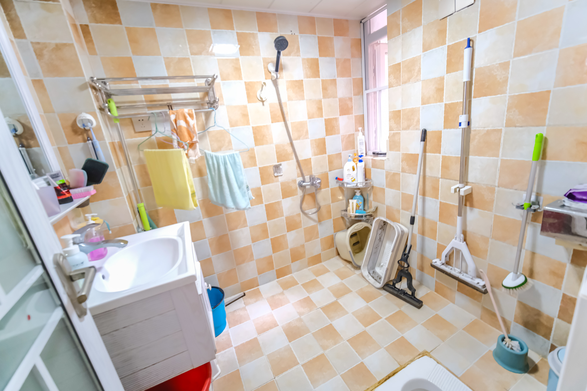 湘瑞家园 3室2厅1卫 49.8万 湘瑞家园 3室2厅1卫 49.8万卫生间