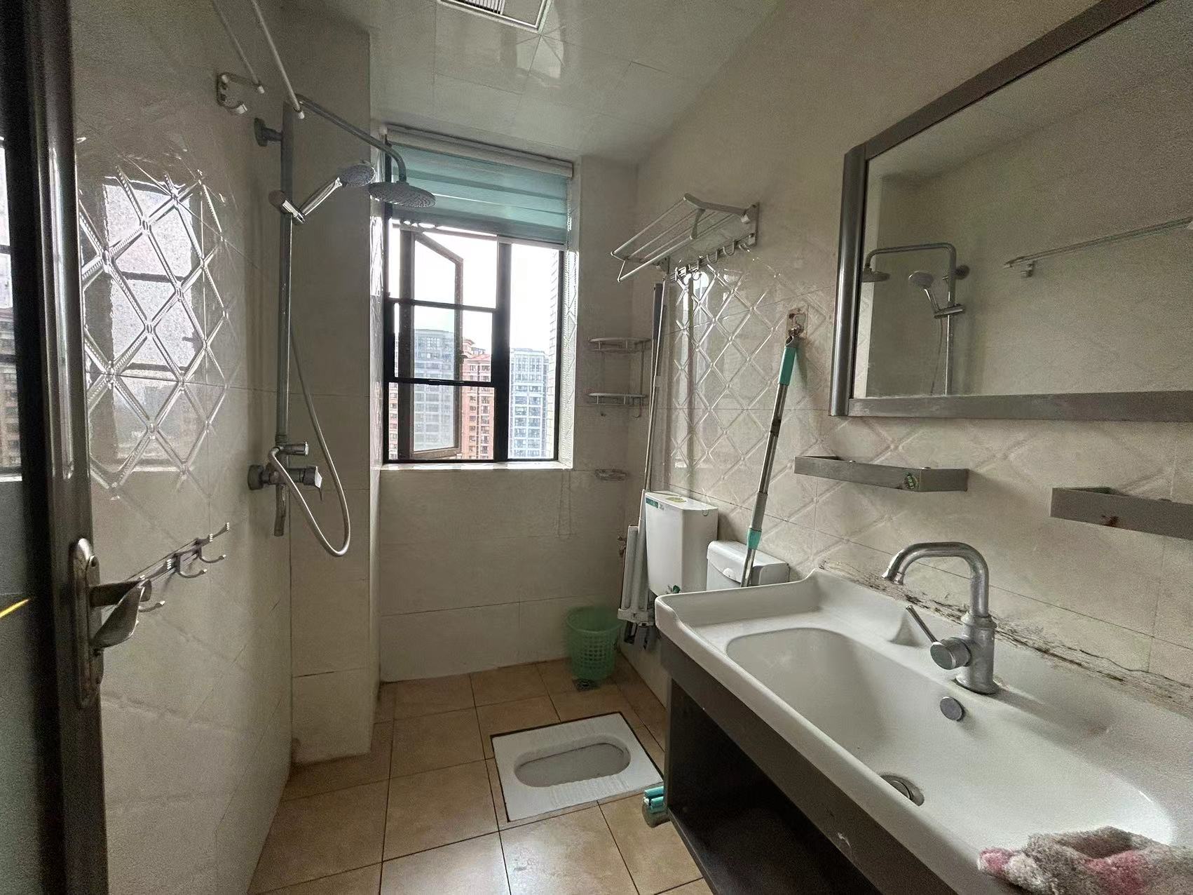 龙腾国际 2室2厅1卫 50.0万 龙腾国际 2室2厅1卫 50.0万室内图