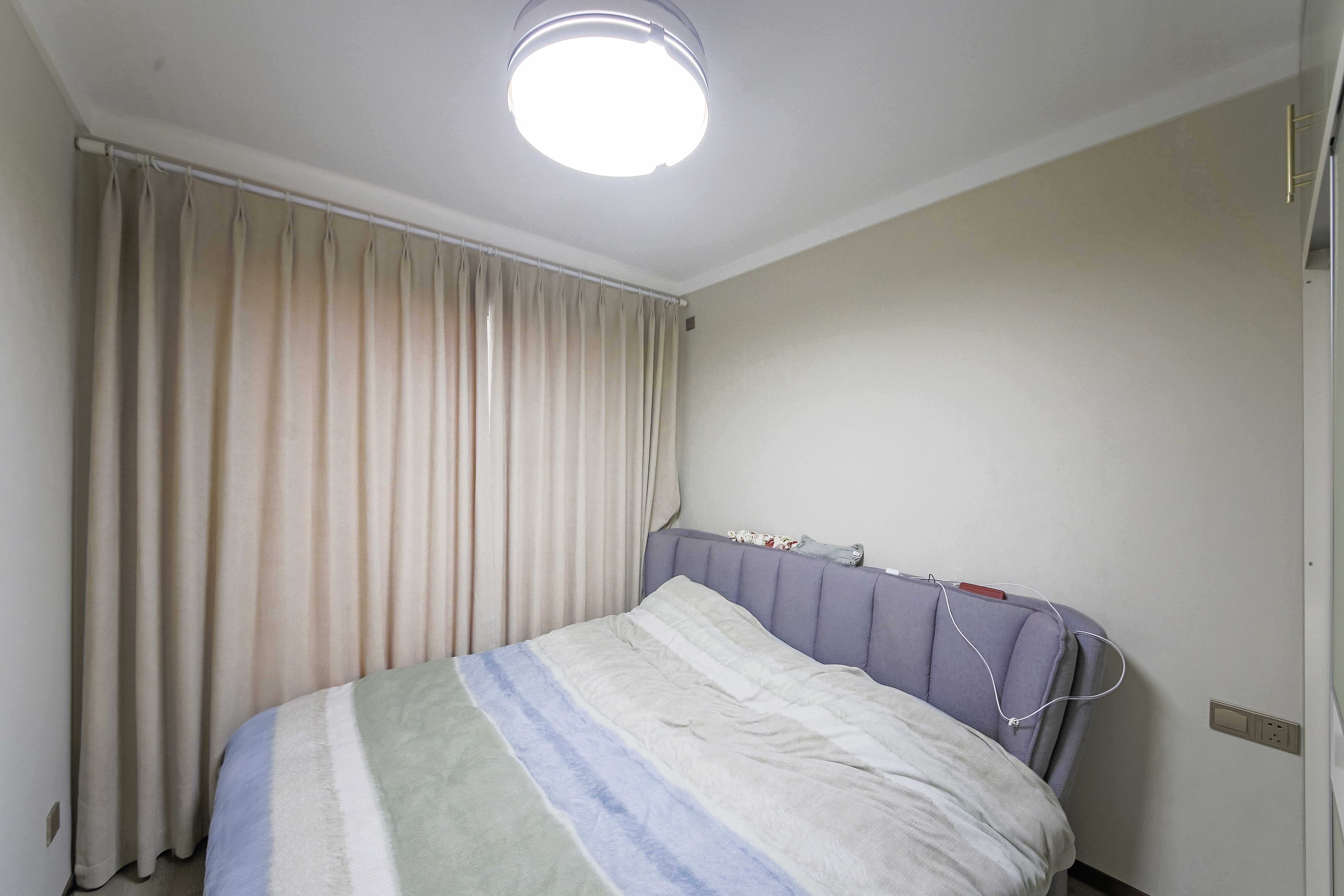 旭辉华宇南宸府  4室2厅2卫   270.00万卧室