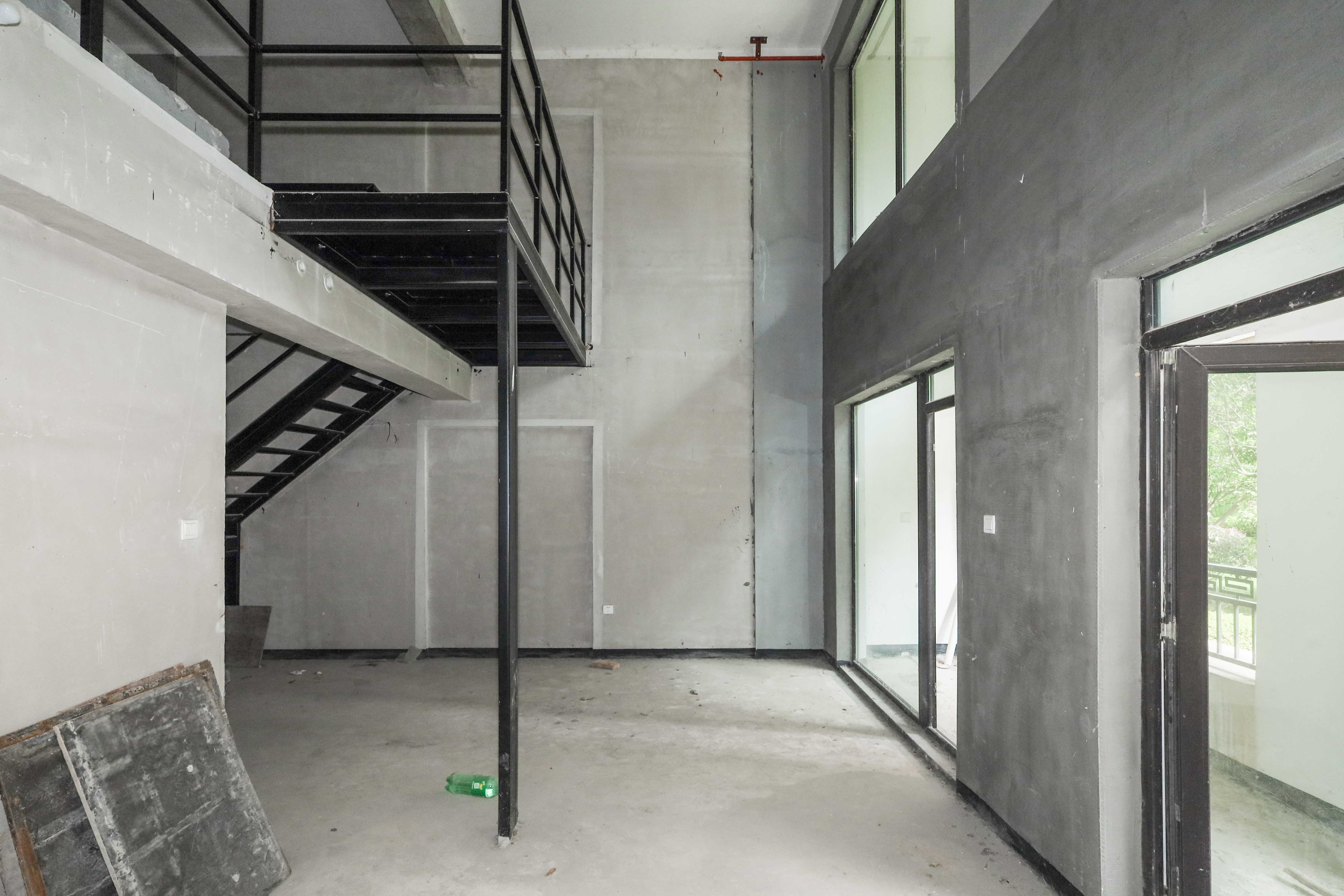 建发央著  3室2厅2卫   215.00万