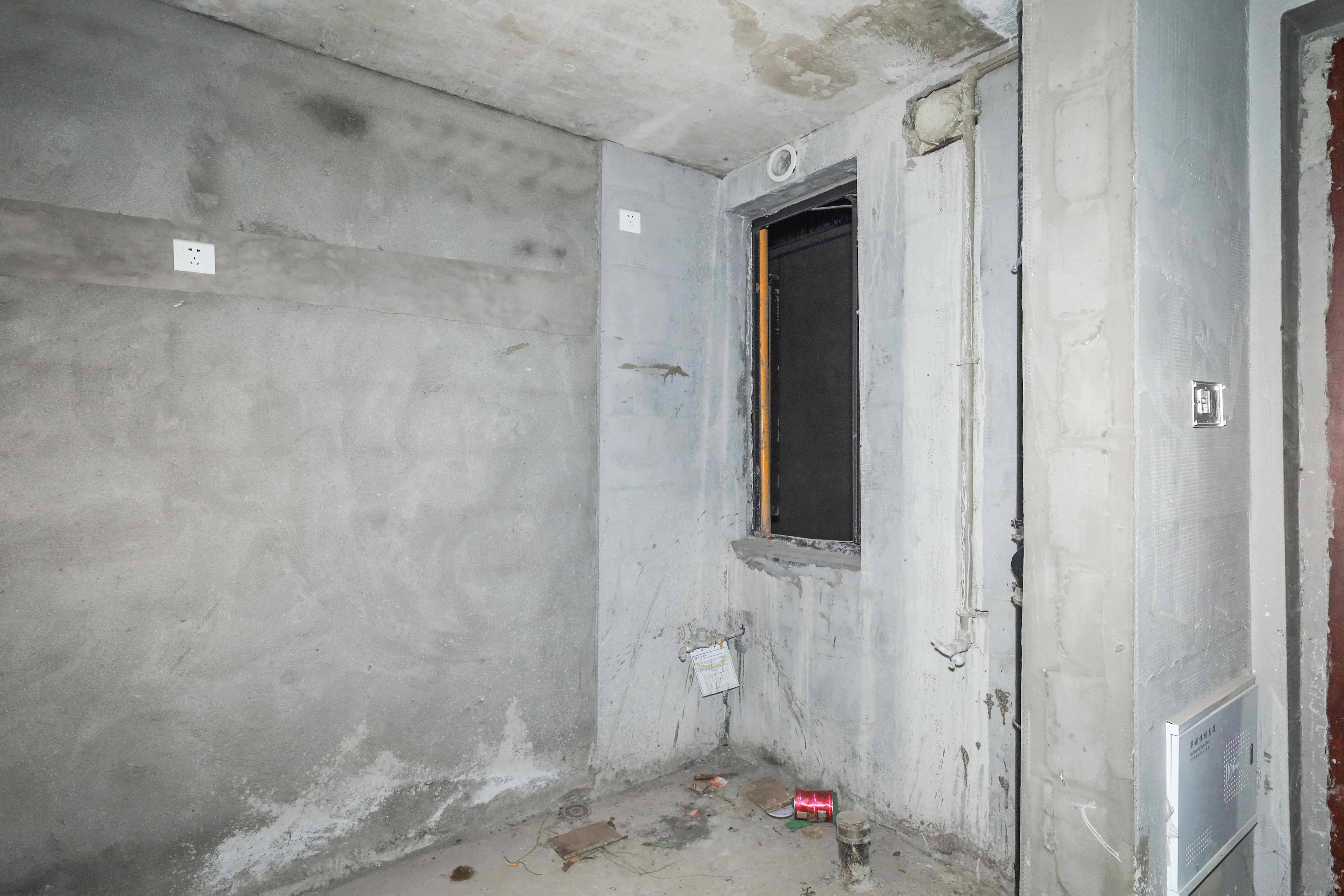 建发央著  3室2厅2卫   215.00万厨房