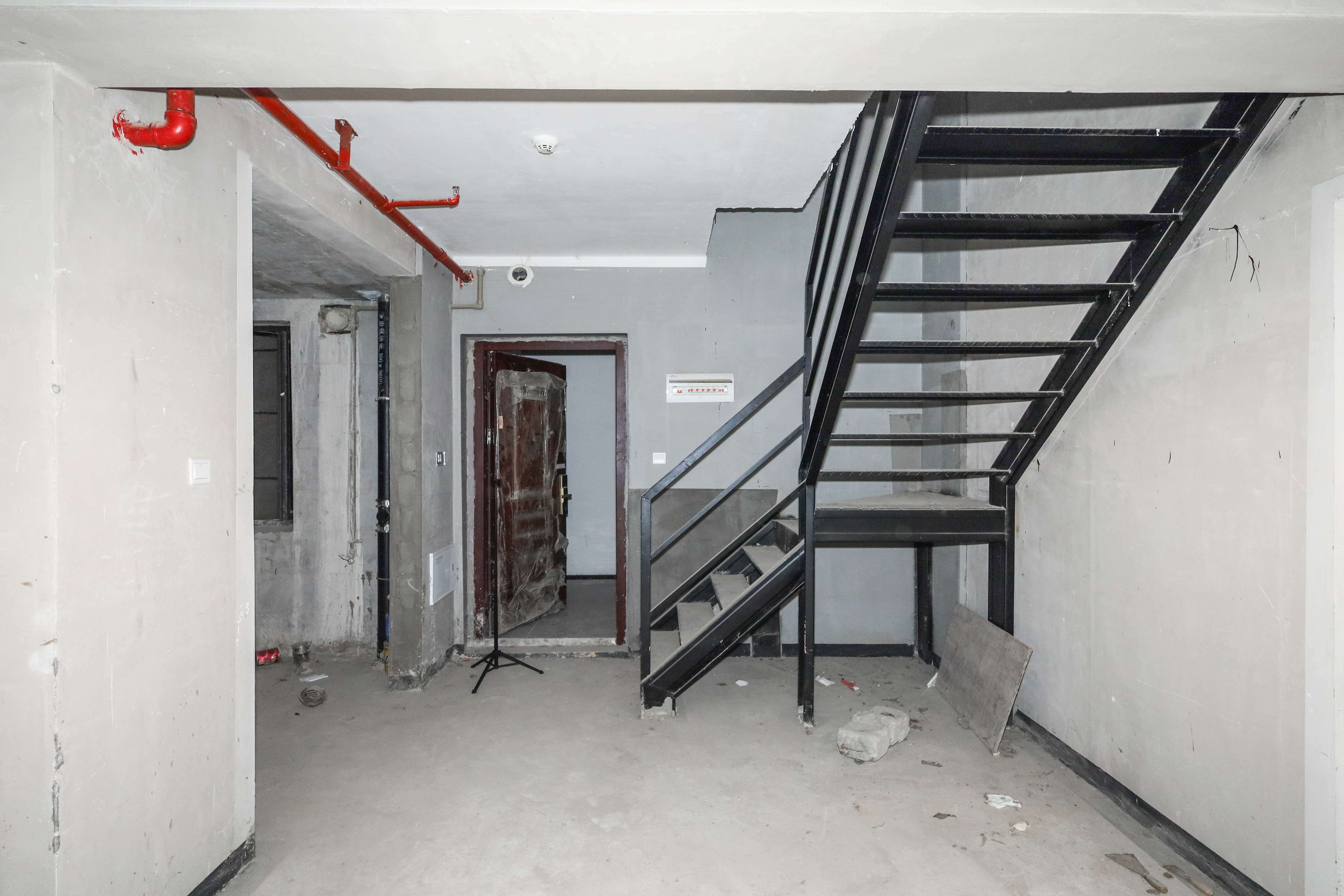 建发央著  3室2厅2卫   215.00万其他