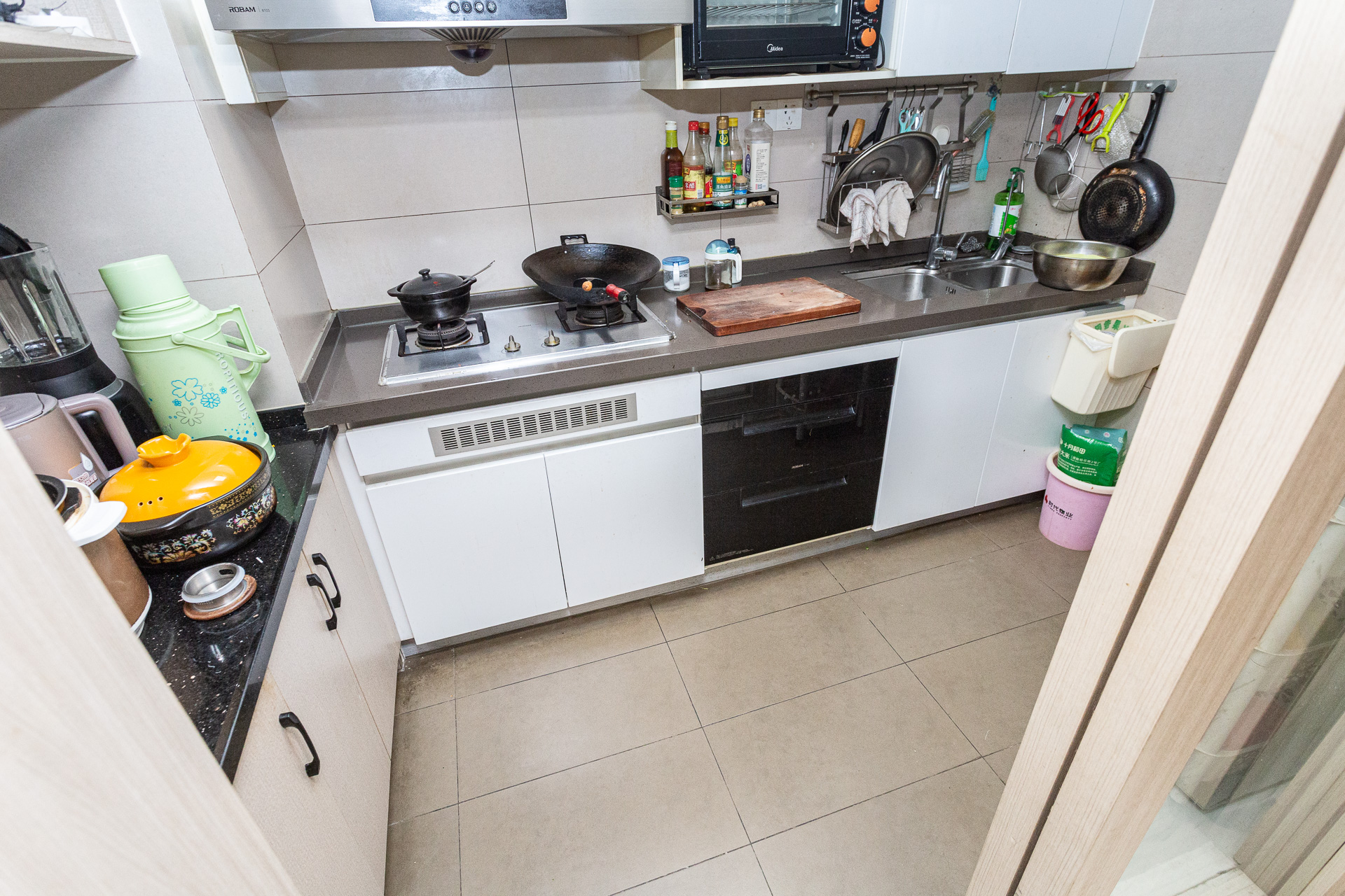 时代倾城三期  3室2厅1卫    125.0万 时代倾城三期  3室2厅1卫    125.0万厨房