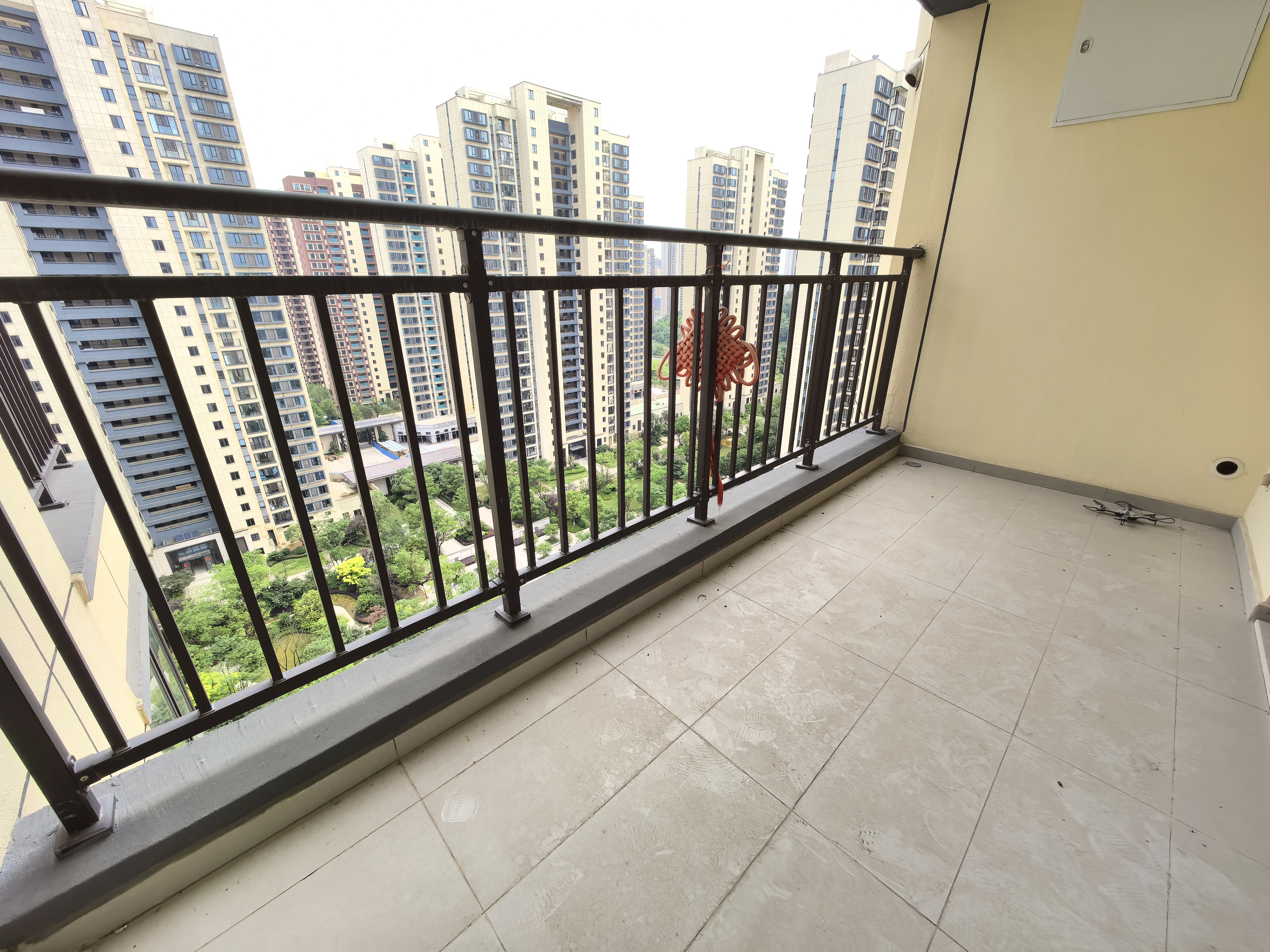 金茂如茂苑 3室2厅1卫 100.0万 金茂如茂苑 3室2厅1卫 100.0万室内图