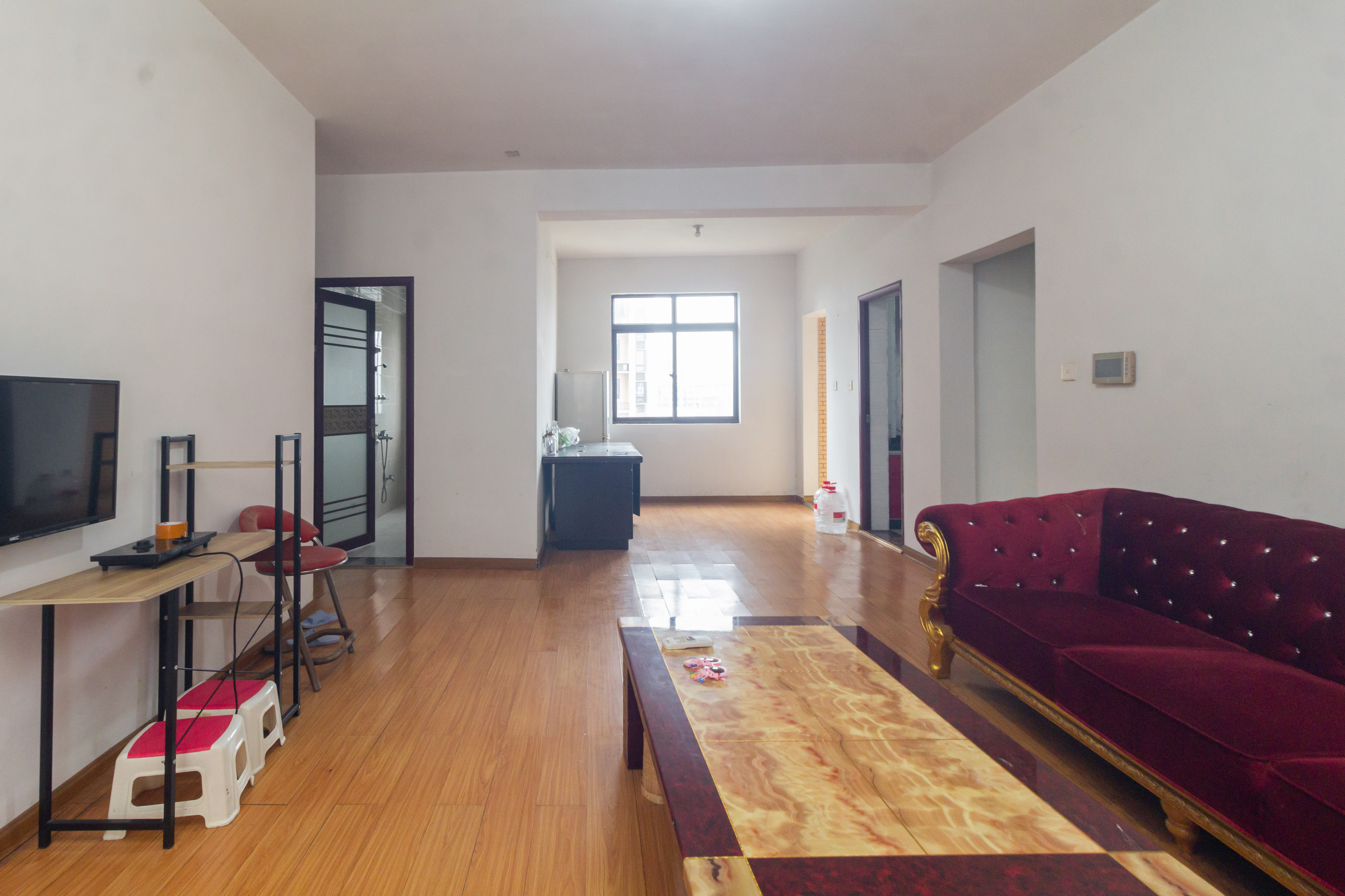 三景华御  4室2厅1卫    75.0万 三景华御  4室2厅1卫    75.0万