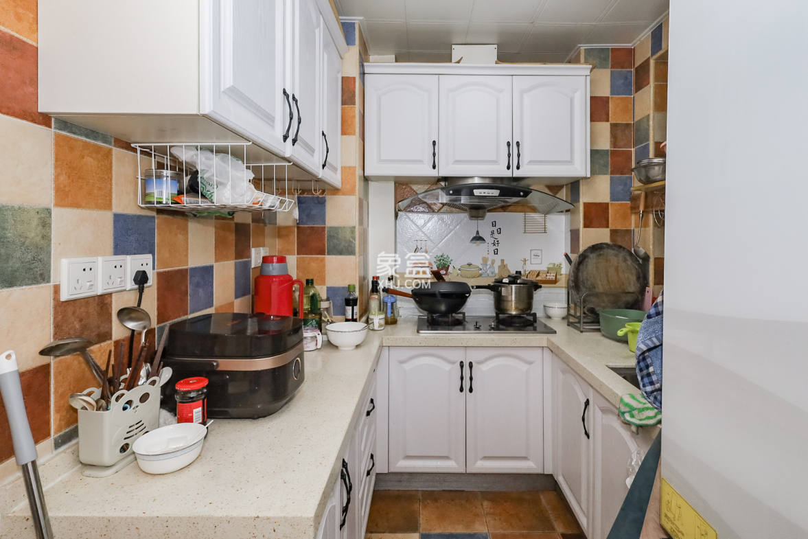 钰龙天下二期(钰龙佳园)  3室2厅1卫    246.0万 钰龙天下二期(钰龙佳园)  3室2厅1卫    246.0万厨房