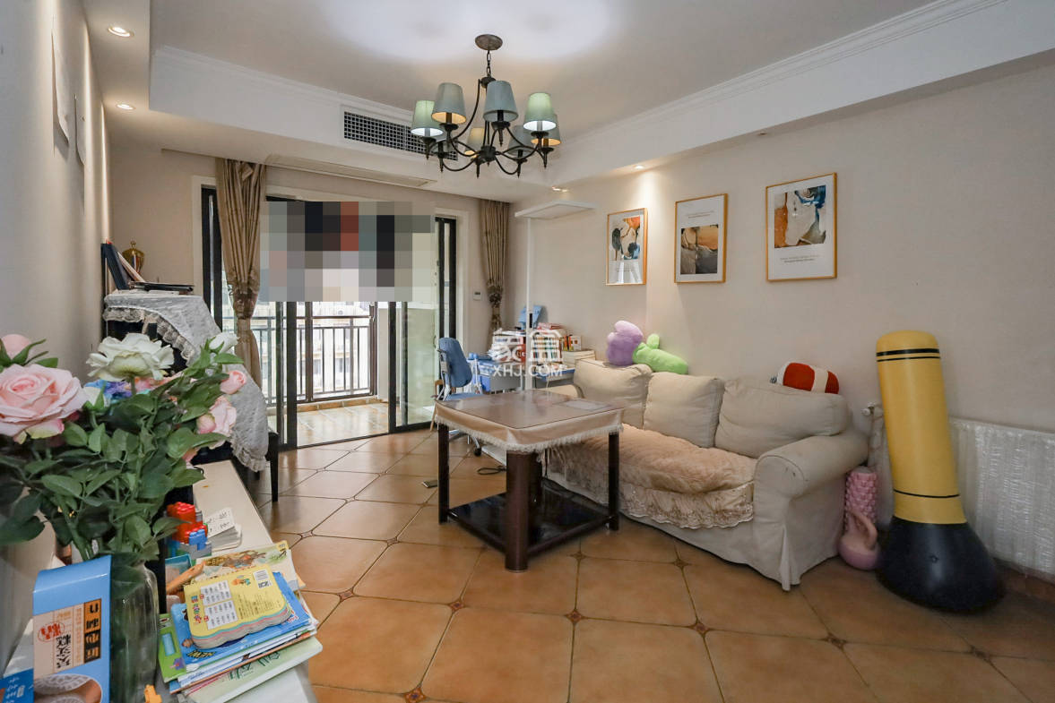 钰龙天下二期(钰龙佳园)  3室2厅1卫    246.0万 钰龙天下二期(钰龙佳园)  3室2厅1卫    246.0万客厅