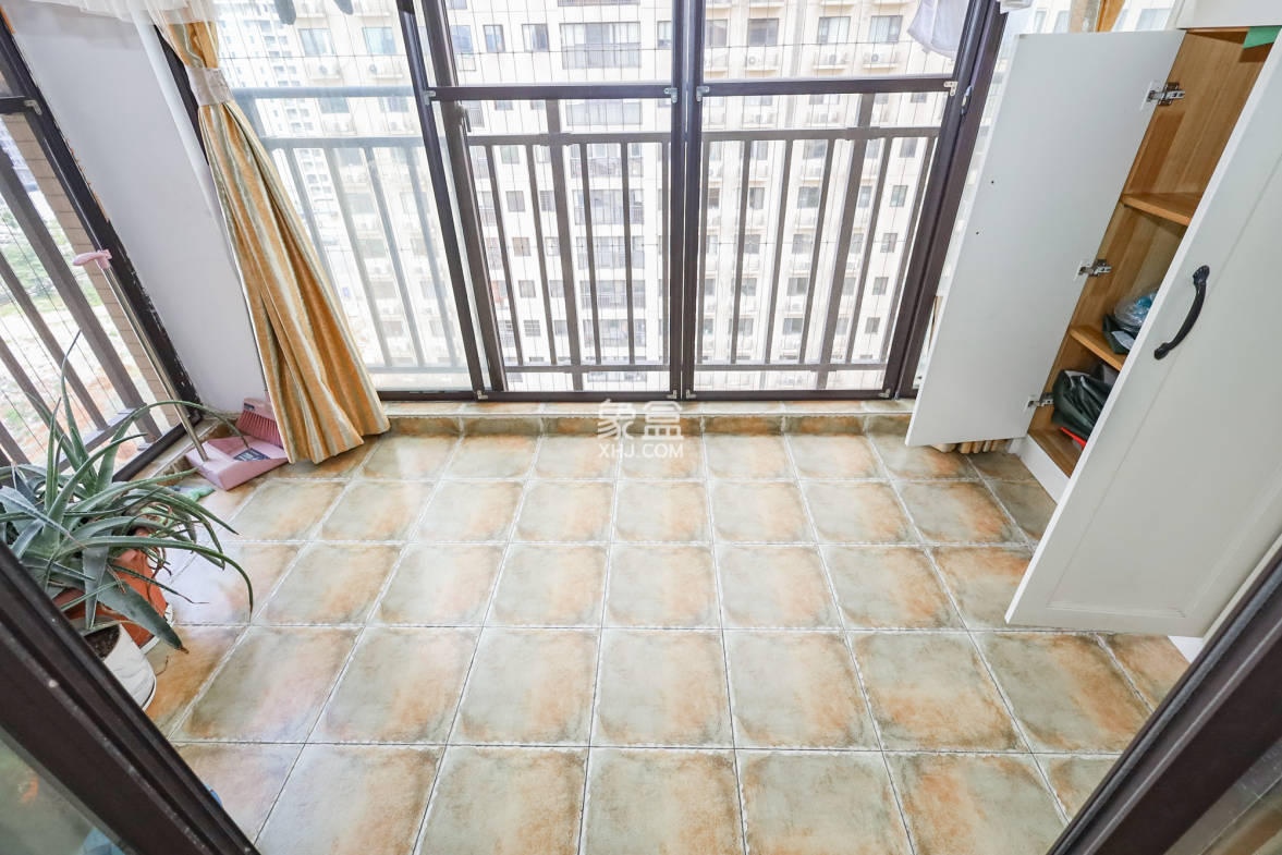 钰龙天下二期(钰龙佳园)  3室2厅1卫    246.0万 钰龙天下二期(钰龙佳园)  3室2厅1卫    246.0万阳台