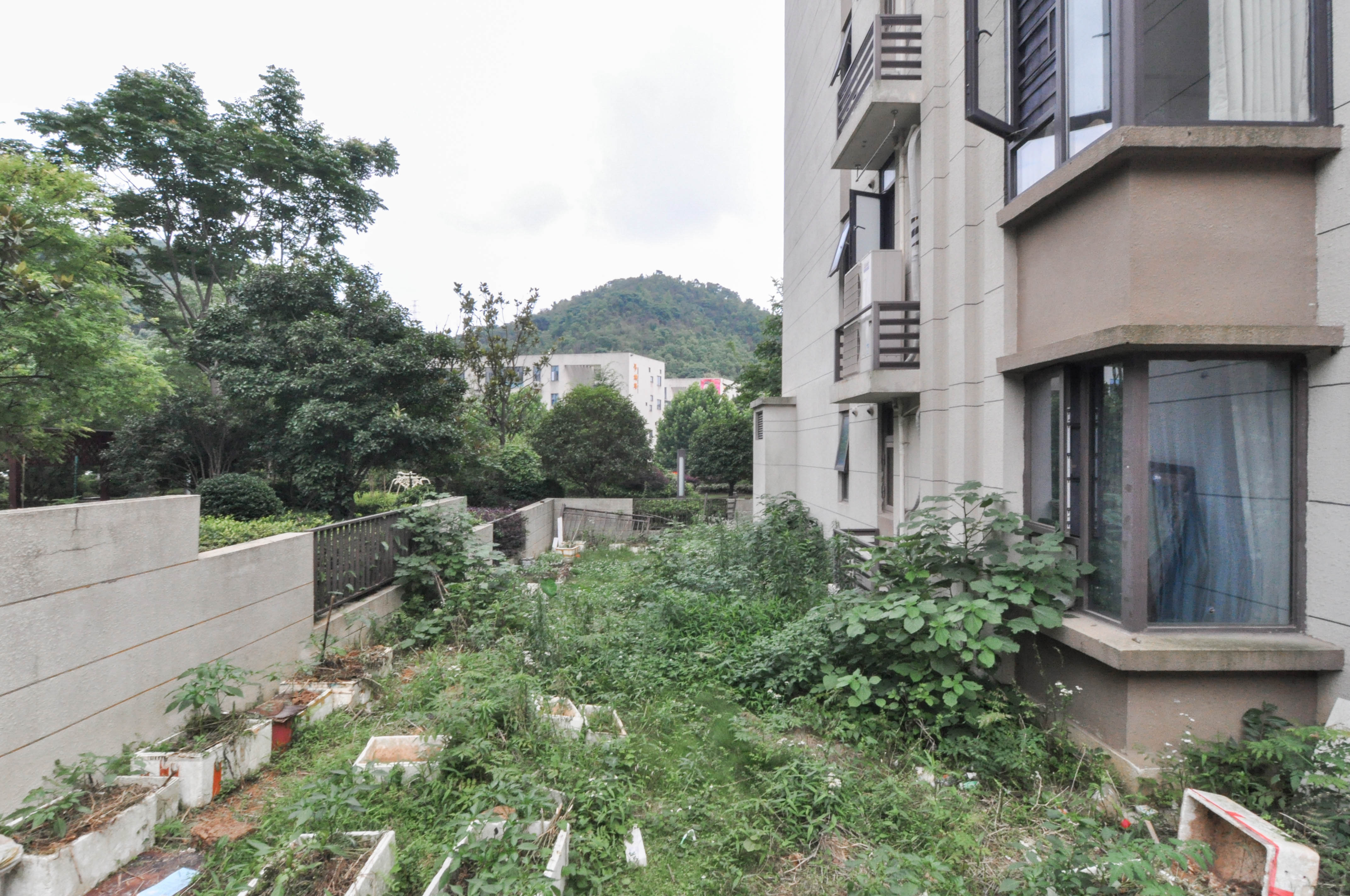 佳兆业云顶梅溪湖（佳兆业梅溪荟）  4室2厅2卫   305.00万其他