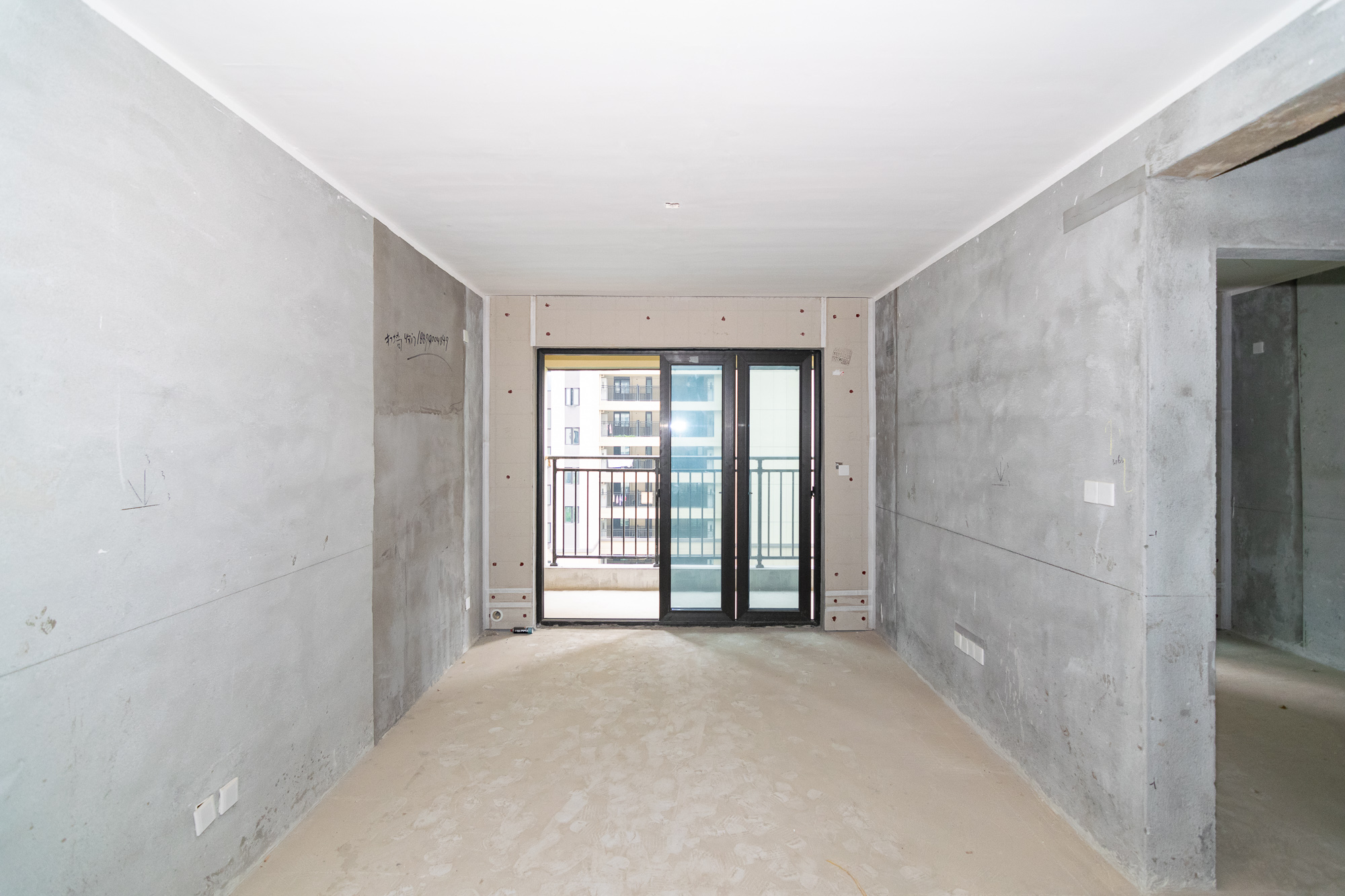 金辉优步学府  3室2厅2卫    70.0万客厅