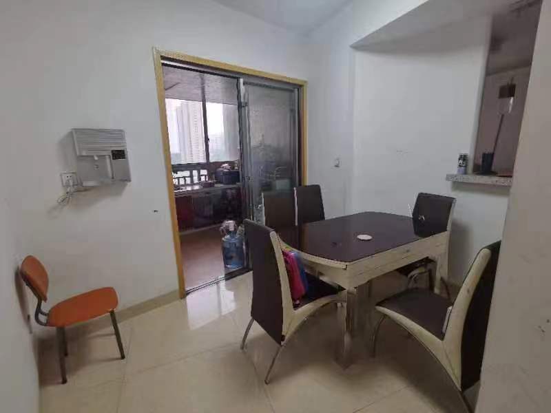 芦淞区蓝天花园 4室2厅2卫 53.8万 芦淞区蓝天花园 4室2厅2卫 53.8万室内图