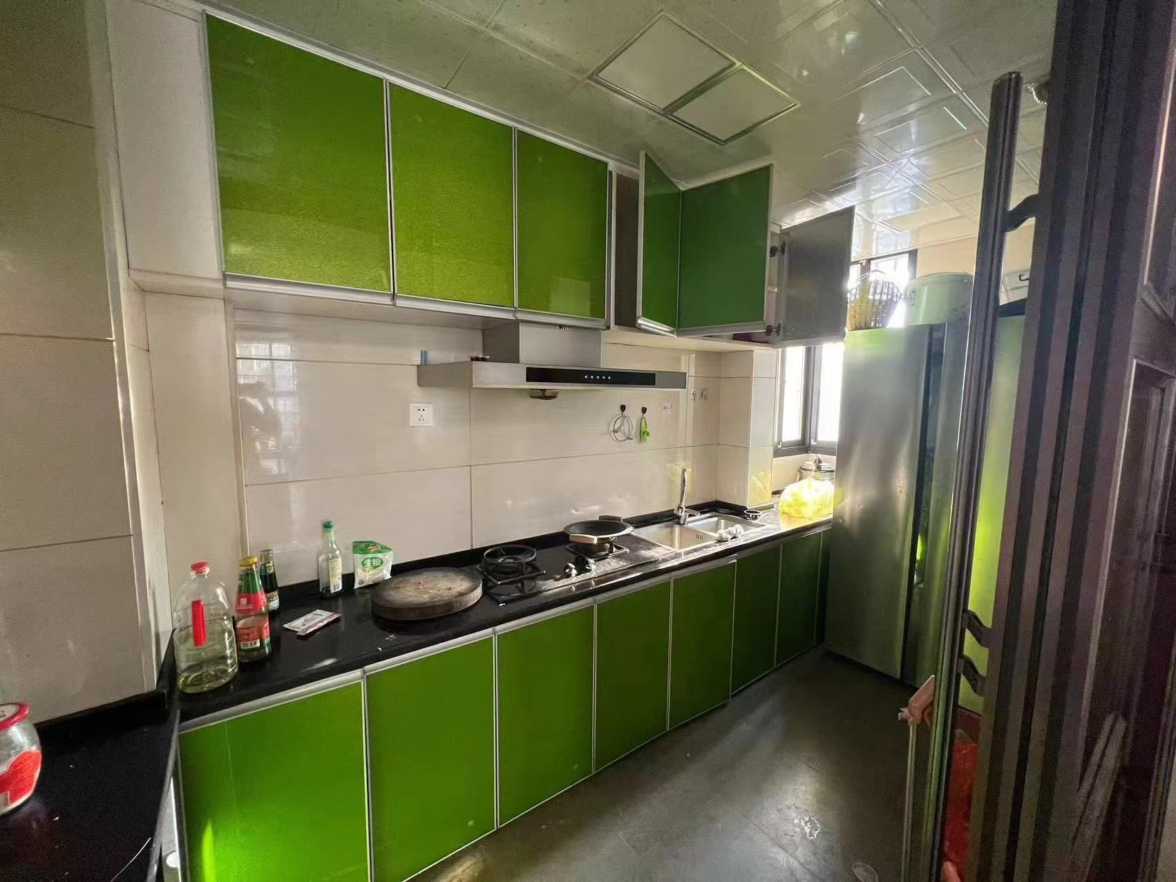 爱丁堡 3室2厅1卫 56.0万 爱丁堡 3室2厅1卫 56.0万室内图