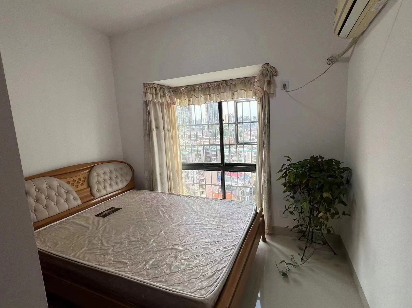 爱丁堡 3室2厅1卫 56.0万 爱丁堡 3室2厅1卫 56.0万室内图