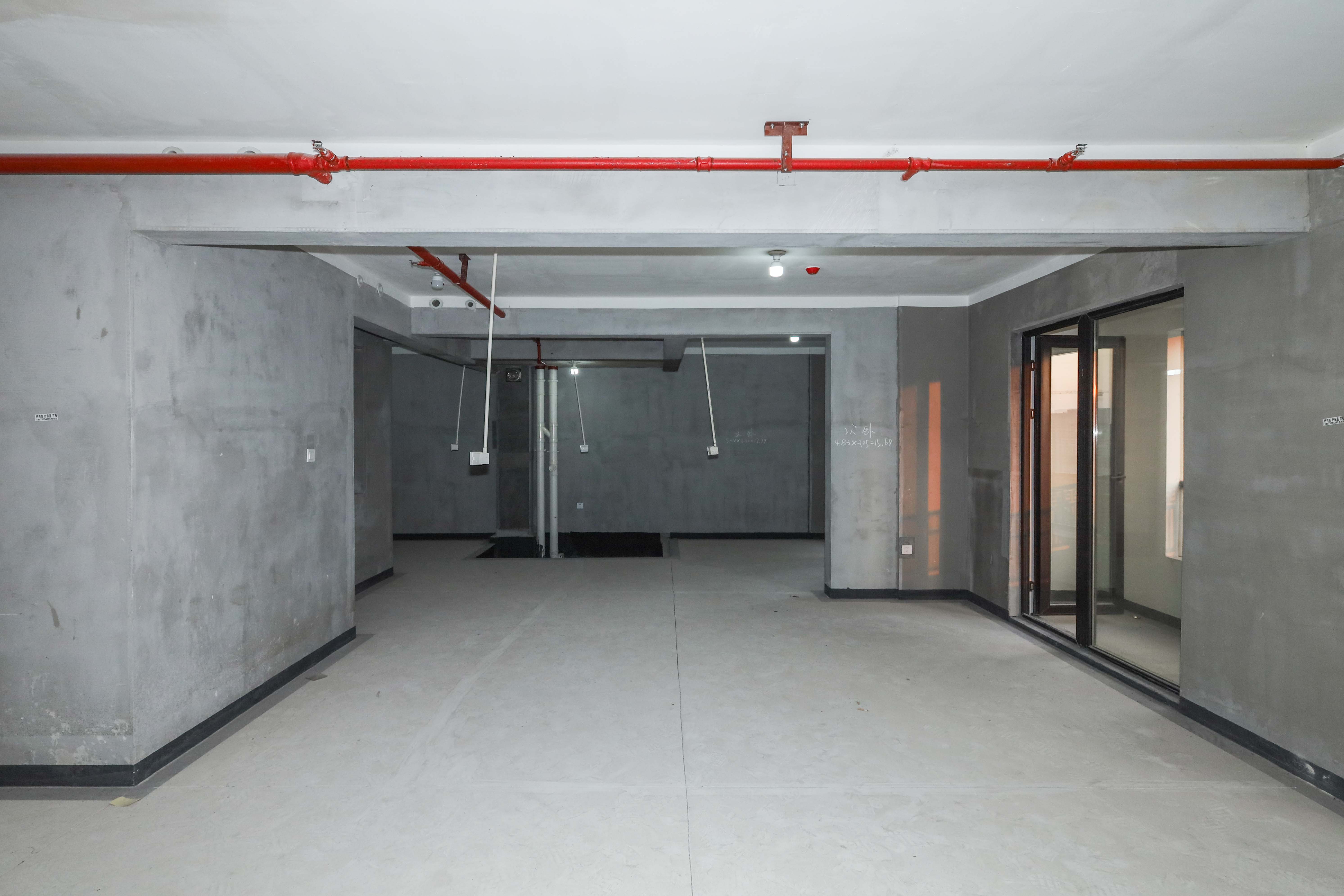 建发央著  4室2厅2卫   226.00万