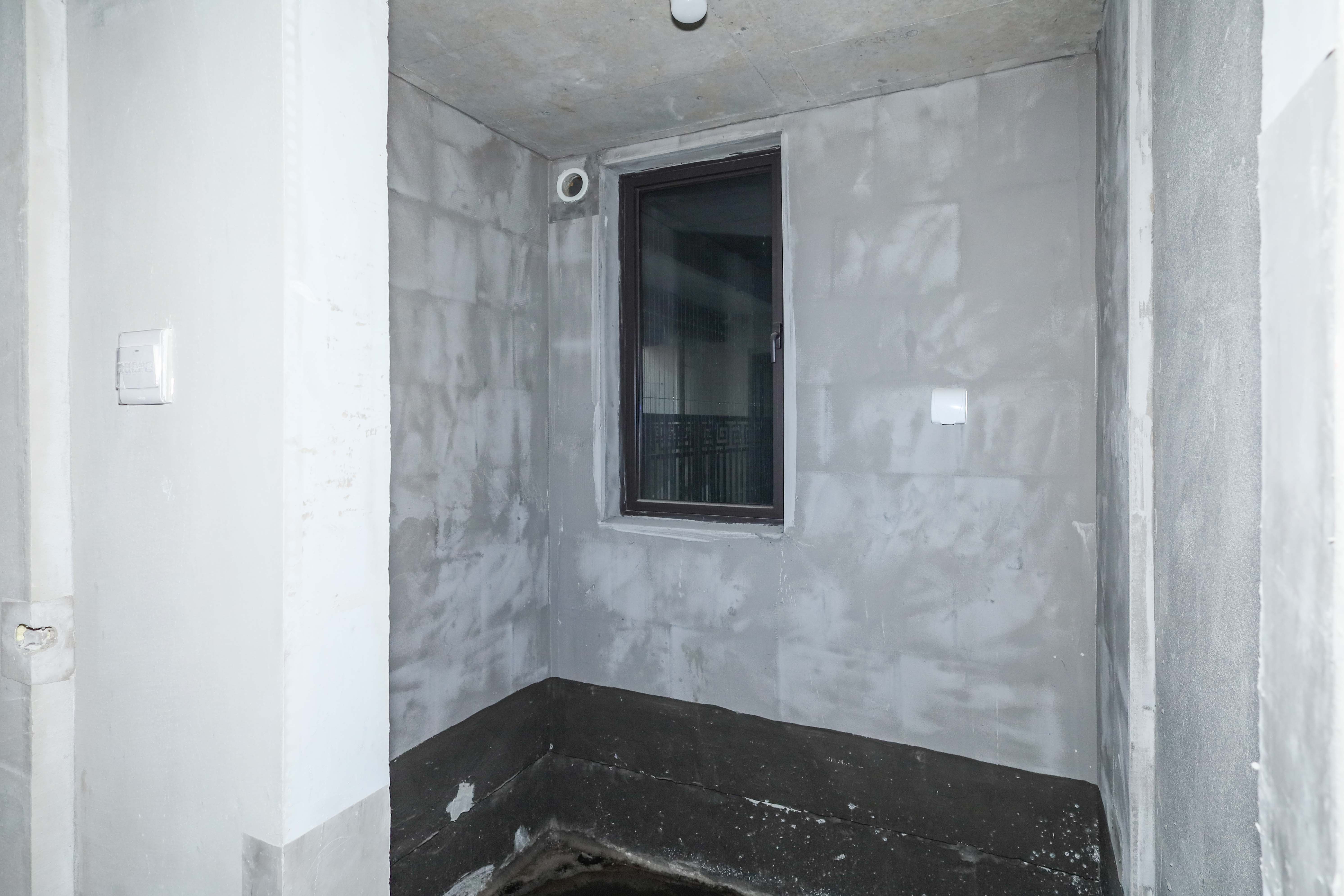 建发央著  4室2厅2卫   226.00万卫生间