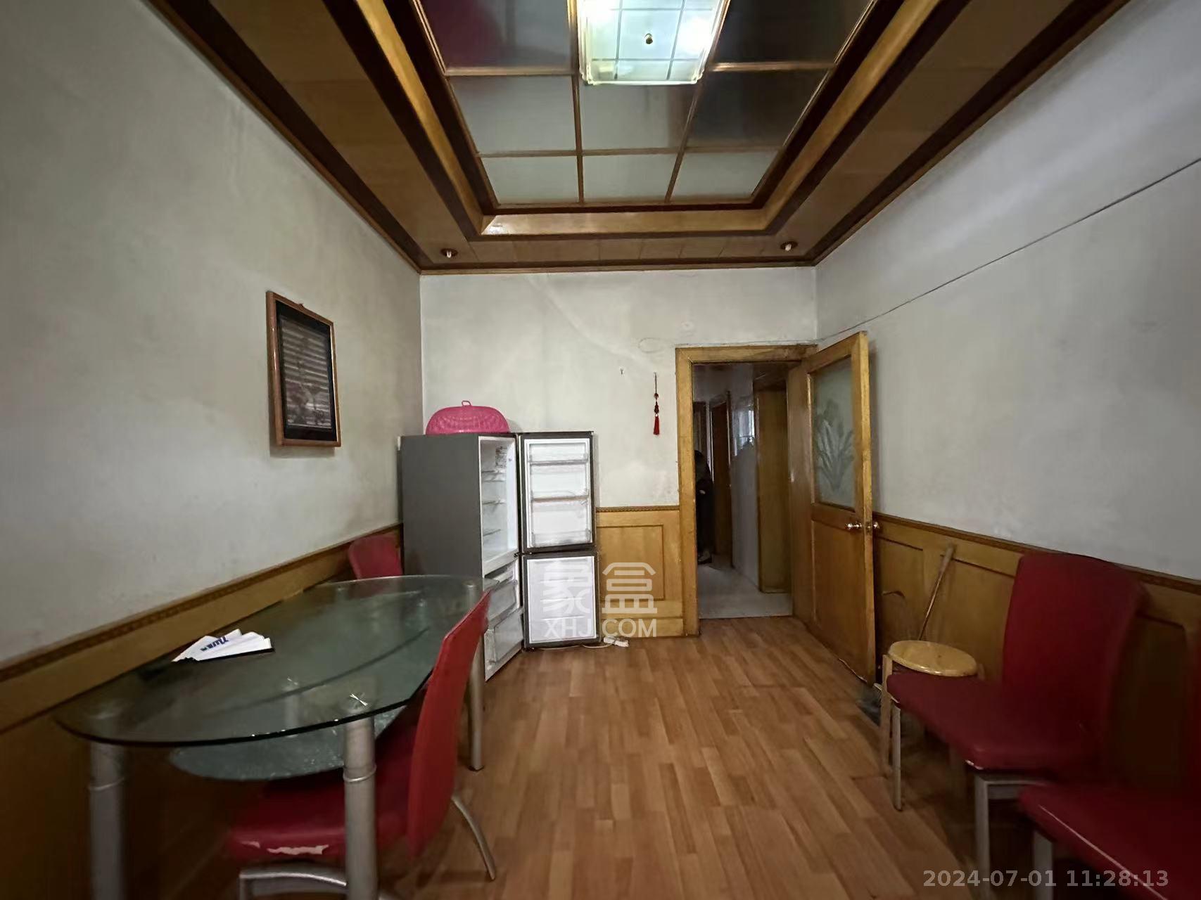 申湘花园 3室21厅1卫 1900.00元/月 申湘花园 3室21厅1卫 1900.00元/月室内图