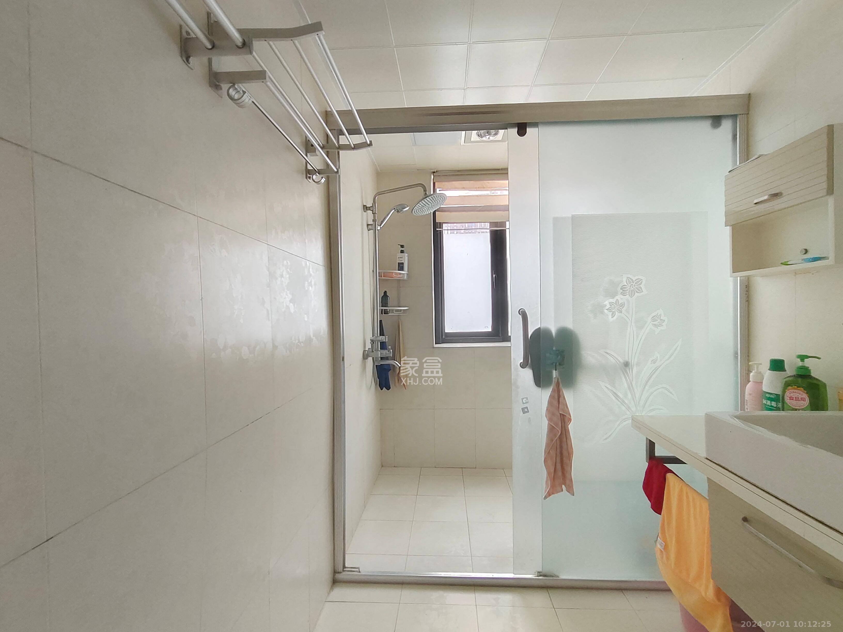 和卉家園  4室2廳2衛(wèi)   4800.00元/月室內(nèi)圖