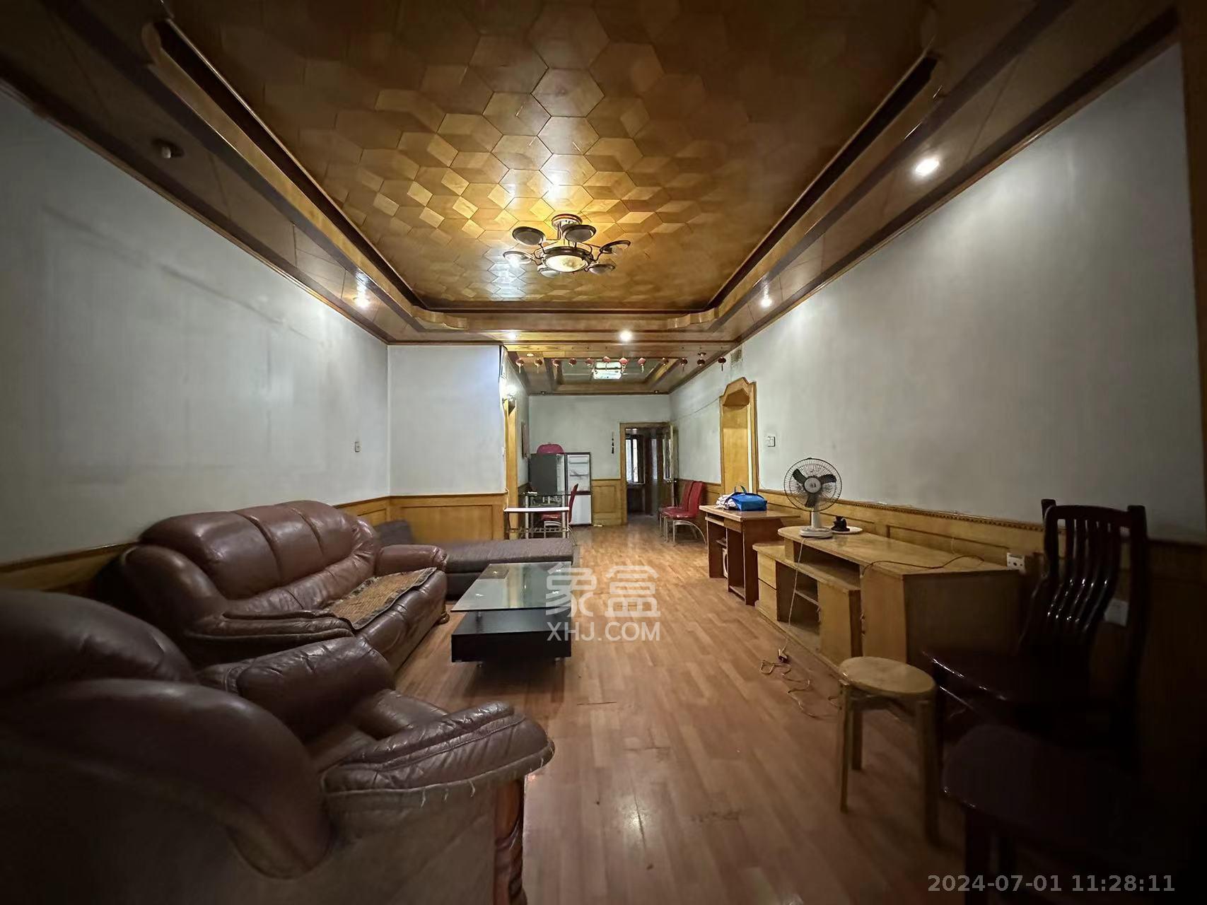 申湘花园 3室21厅1卫 1900.00元/月 申湘花园 3室21厅1卫 1900.00元/月室内图