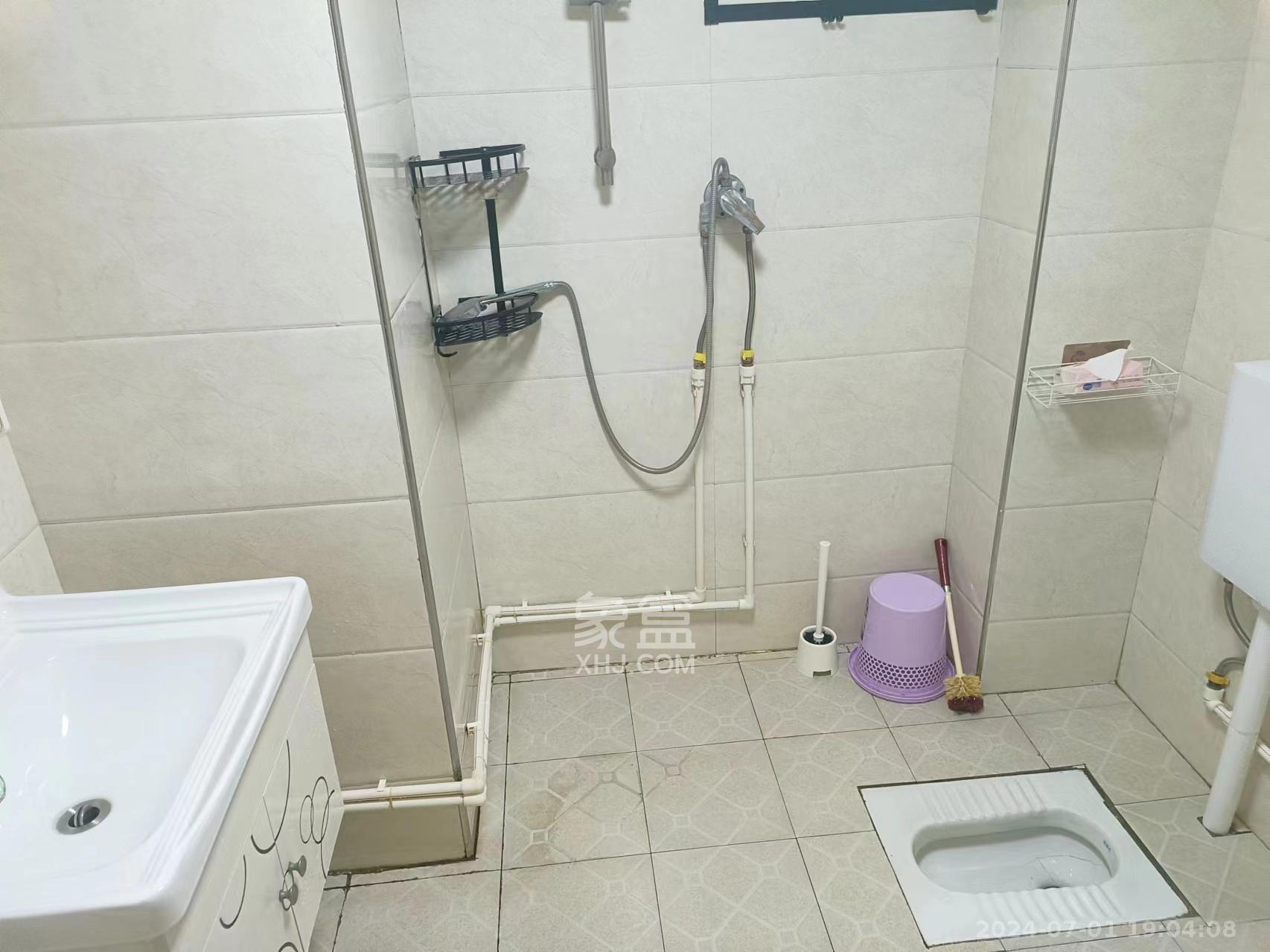 圭塘三小区  1室1厅1卫    1700.0元/月室内图