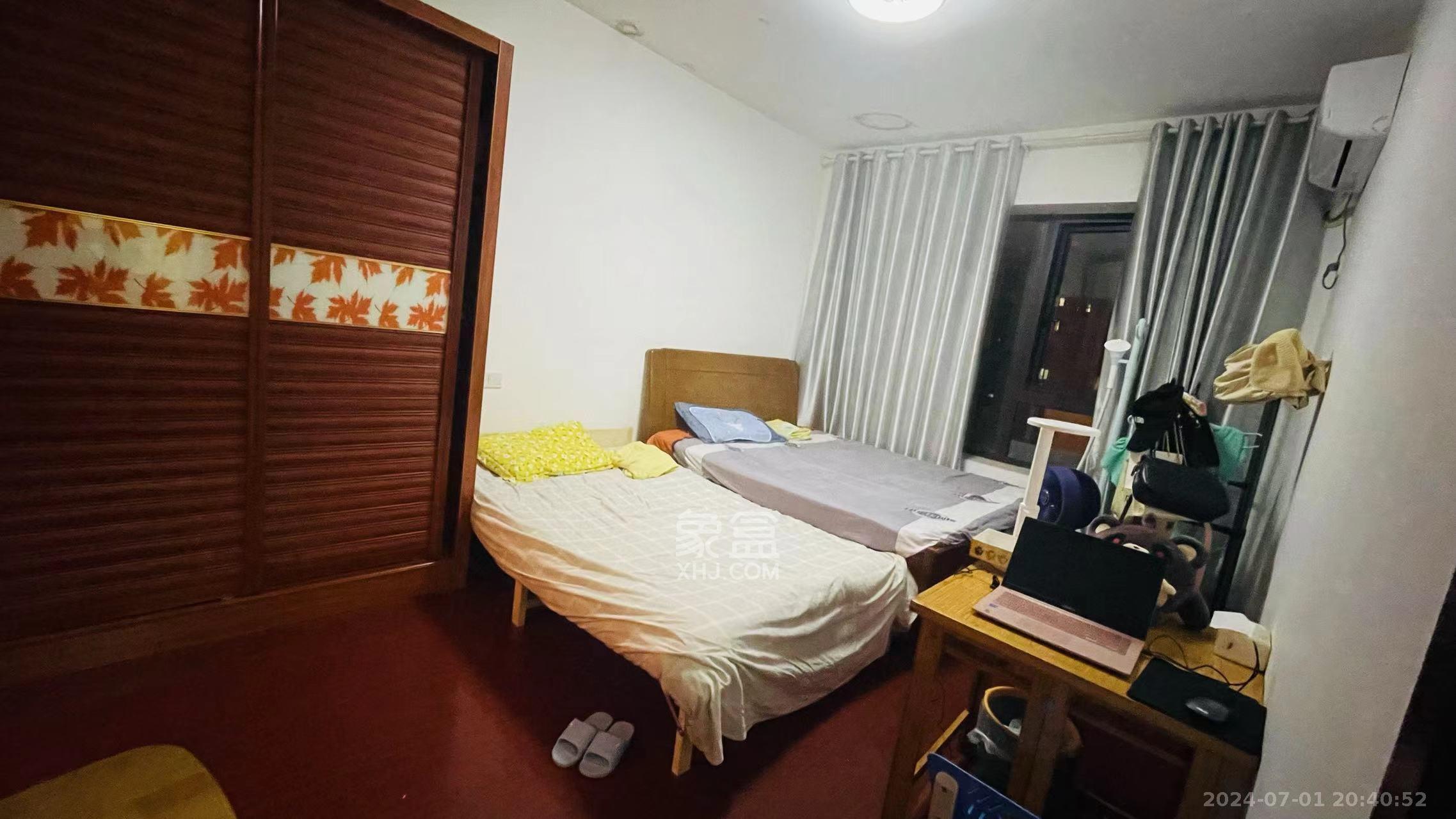 卓越浅水湾  1室2厅2卫   2400.00元/月室内图
