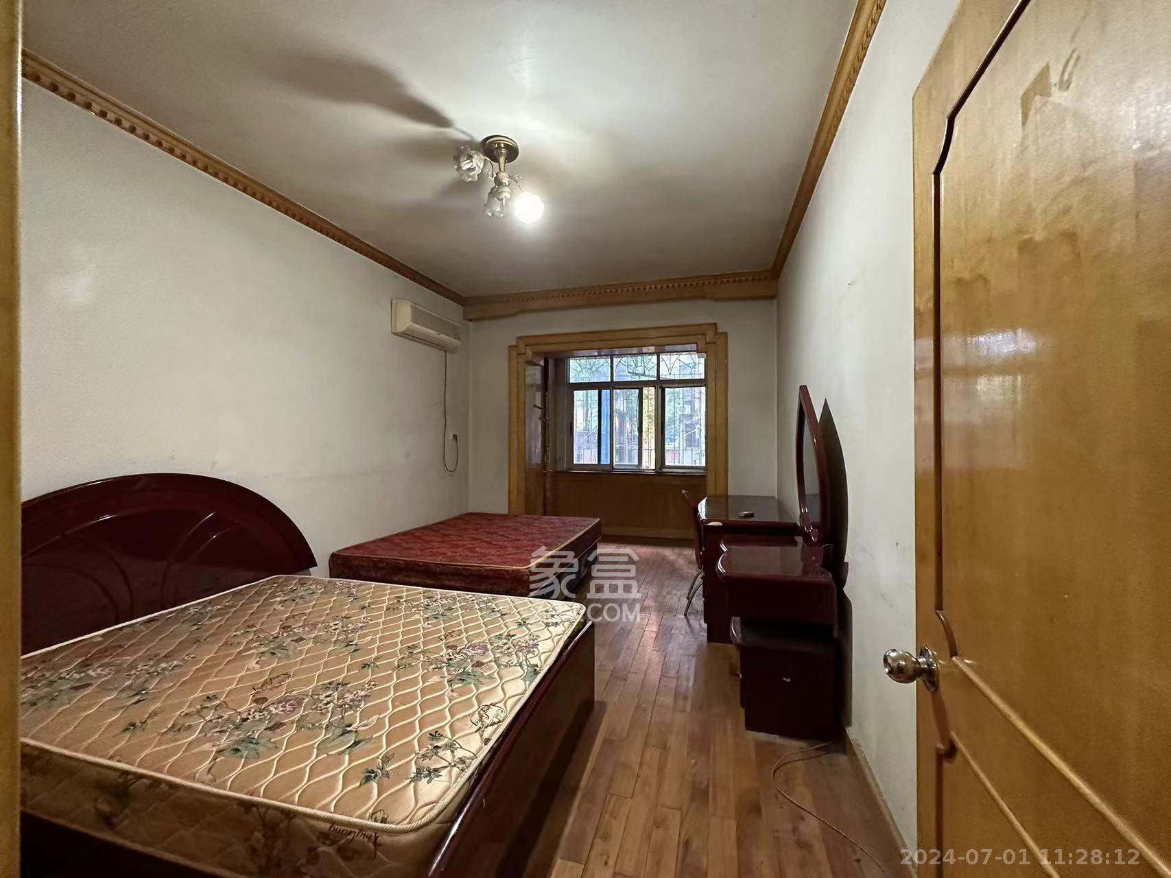 申湘花园 3室21厅1卫 1900.00元/月 申湘花园 3室21厅1卫 1900.00元/月室内图