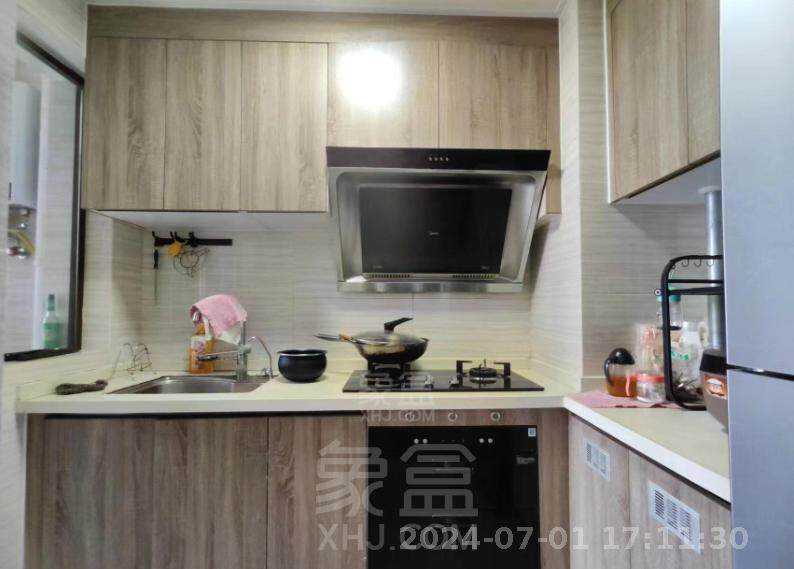 美的翰城  3室2厅2卫   2300.00元/月室内图