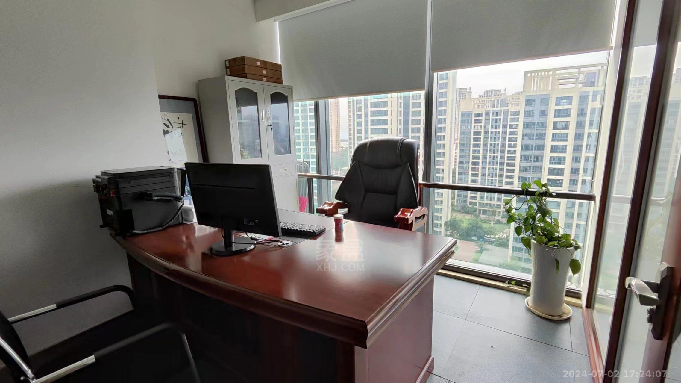 高科总部壹号 4室2厅1卫 10000.00元/月 高科总部壹号 4室2厅1卫 10000.00元/月室内图