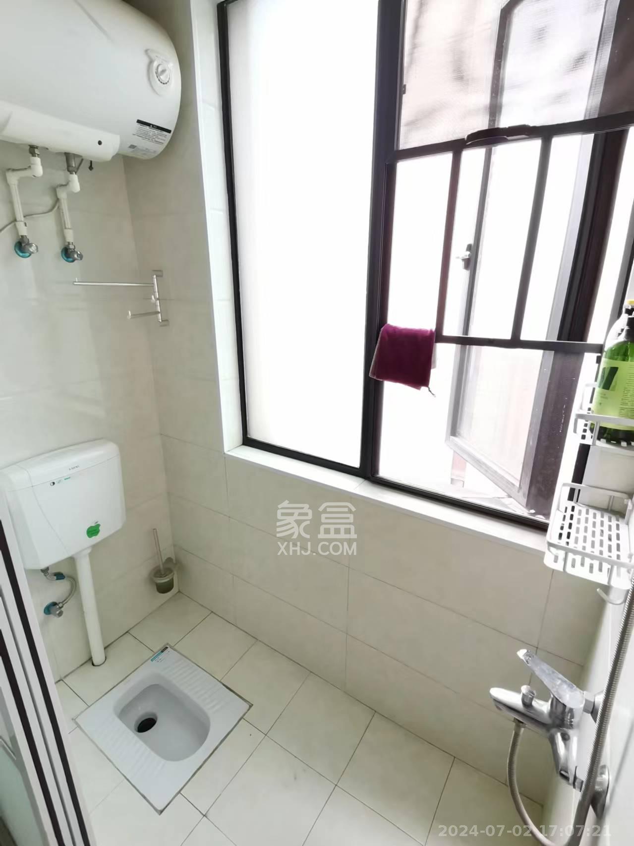 金茂梅溪湖  1室1厅1卫   1700.00元/月室内图