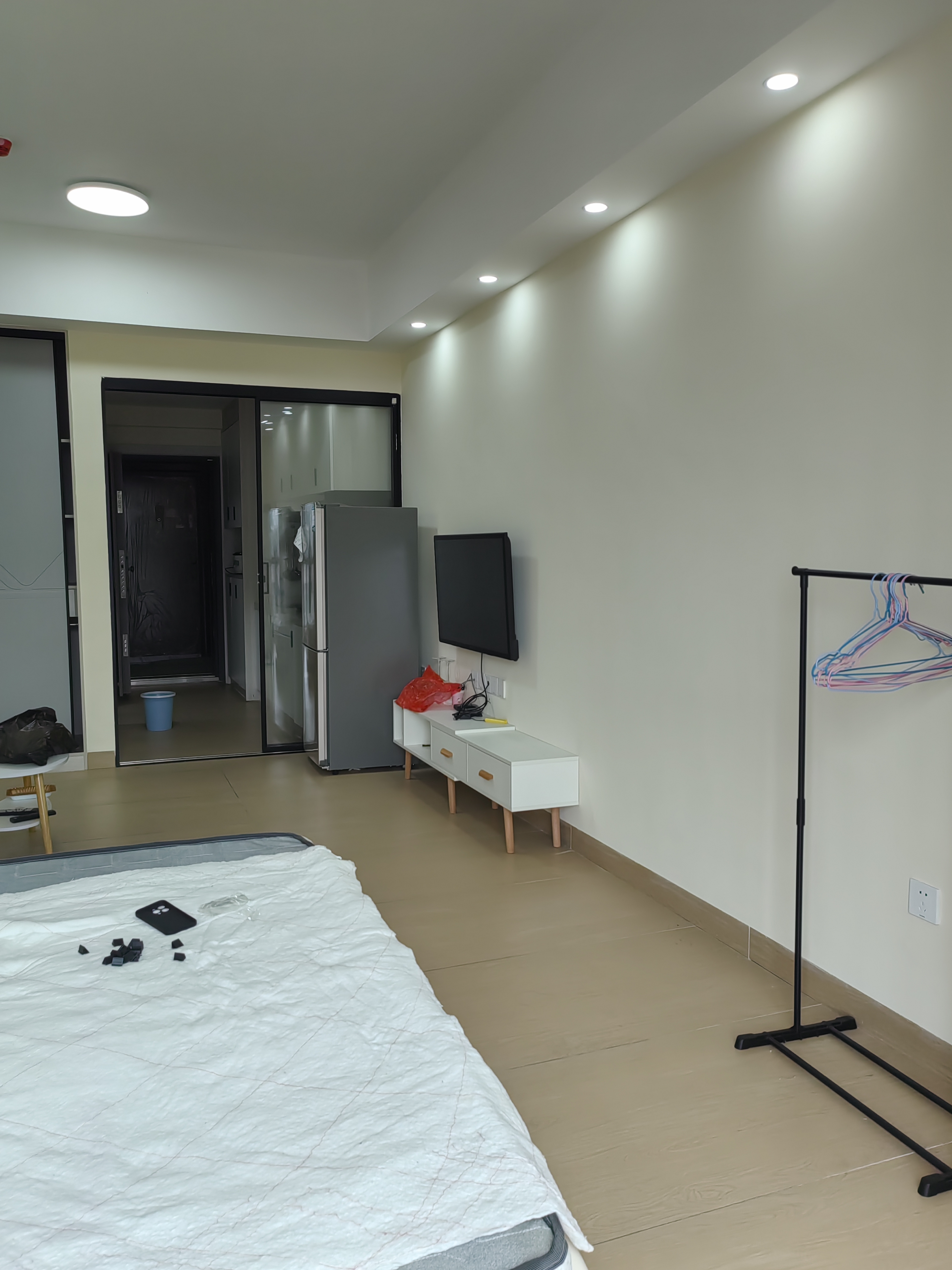融冠乐城  3室2厅2卫   1600.00元/月室内图