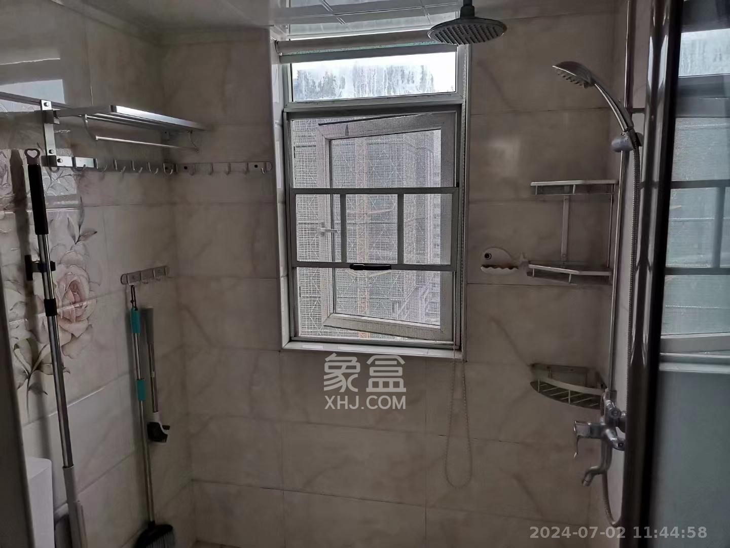 泊爱蓝湾 3室2厅2卫 2800.0元/月 泊爱蓝湾 3室2厅2卫 2800.0元/月室内图