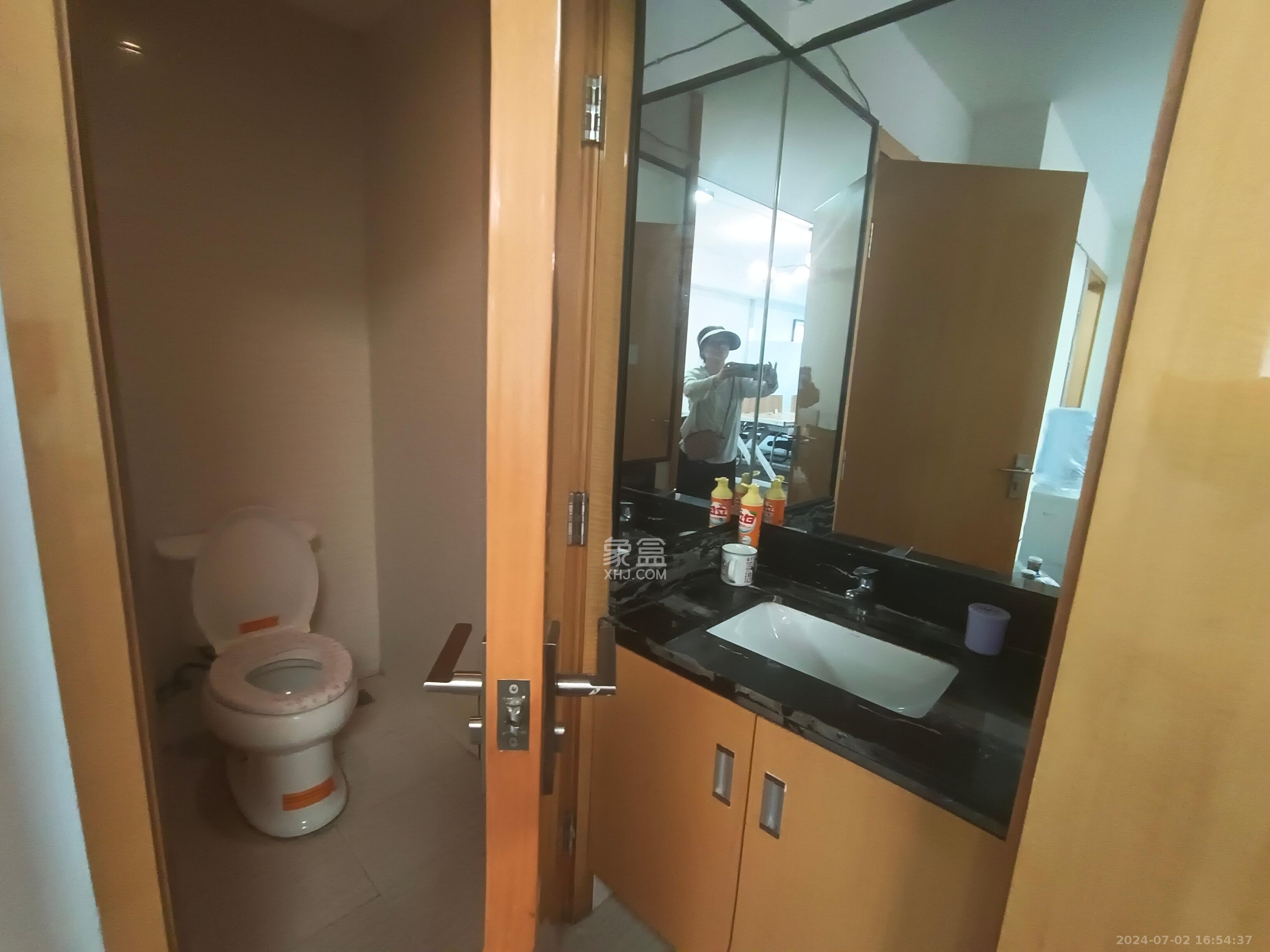 德思勤城市广场（宝格丽公寓）  2室1厅1卫   2800.00元/月室内图