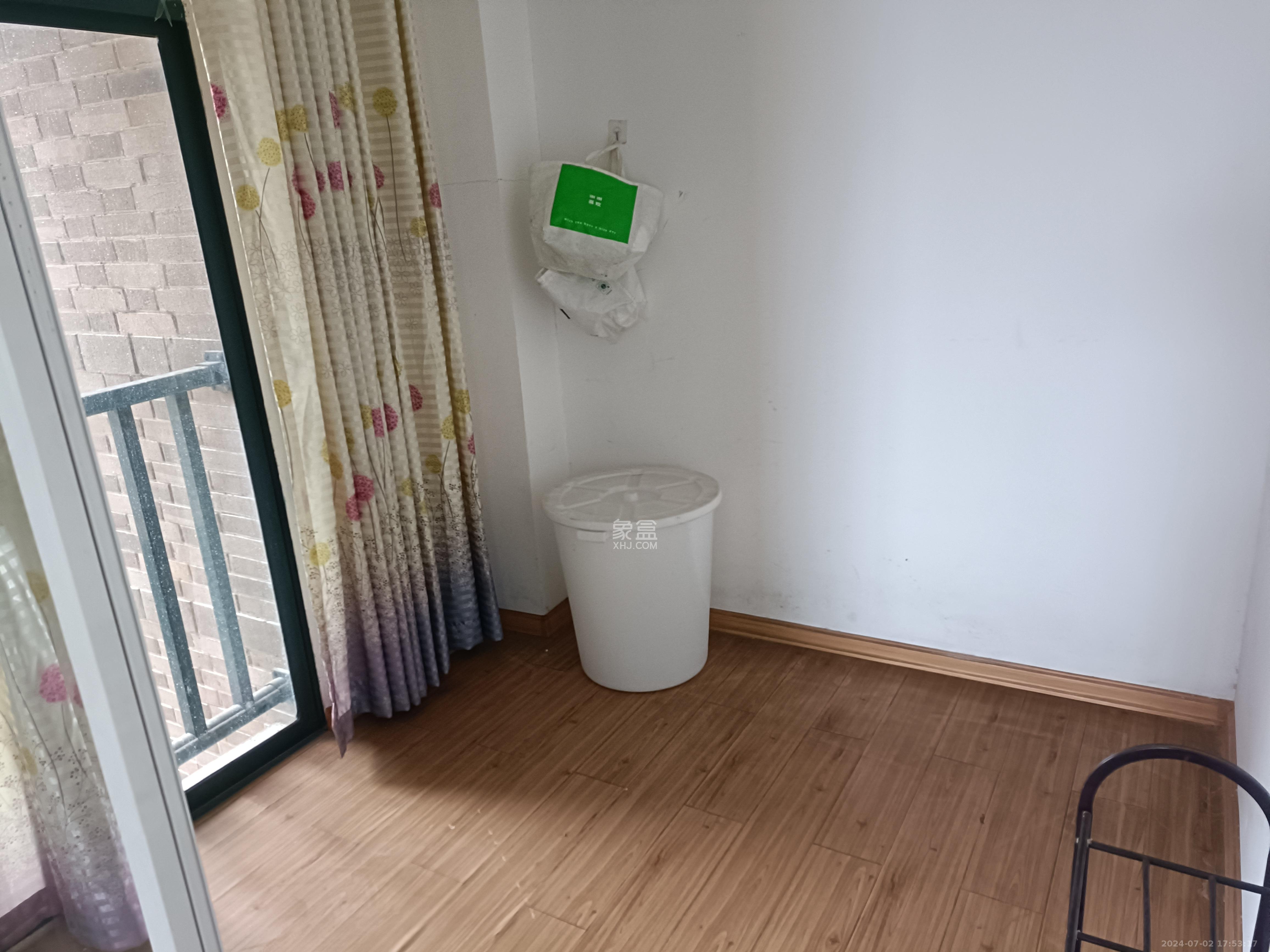 博雅湘水湾  2室2厅1卫   1800.00元/月室内图