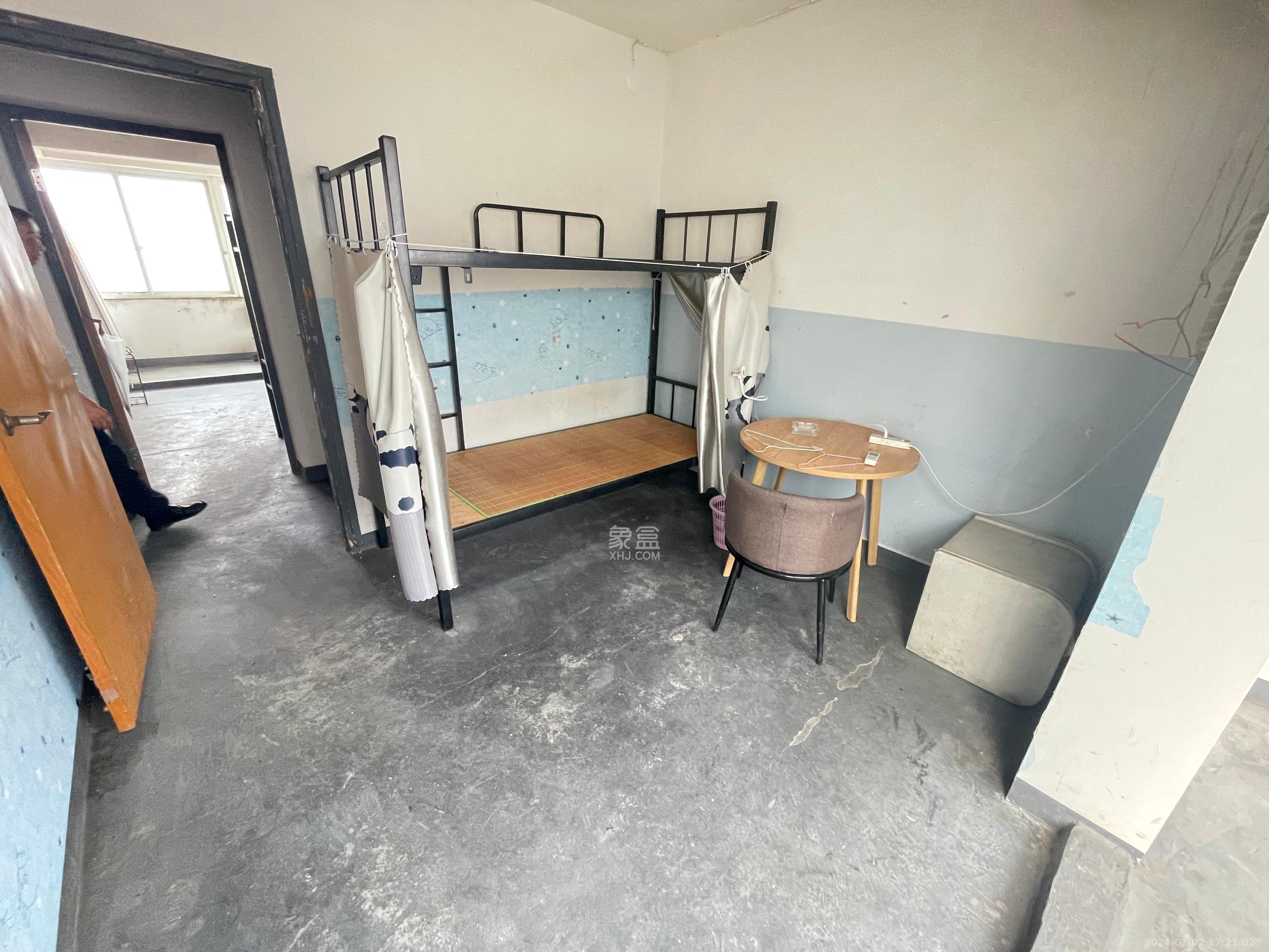 宏金花园  3室2厅1卫   1800.00元/月室内图