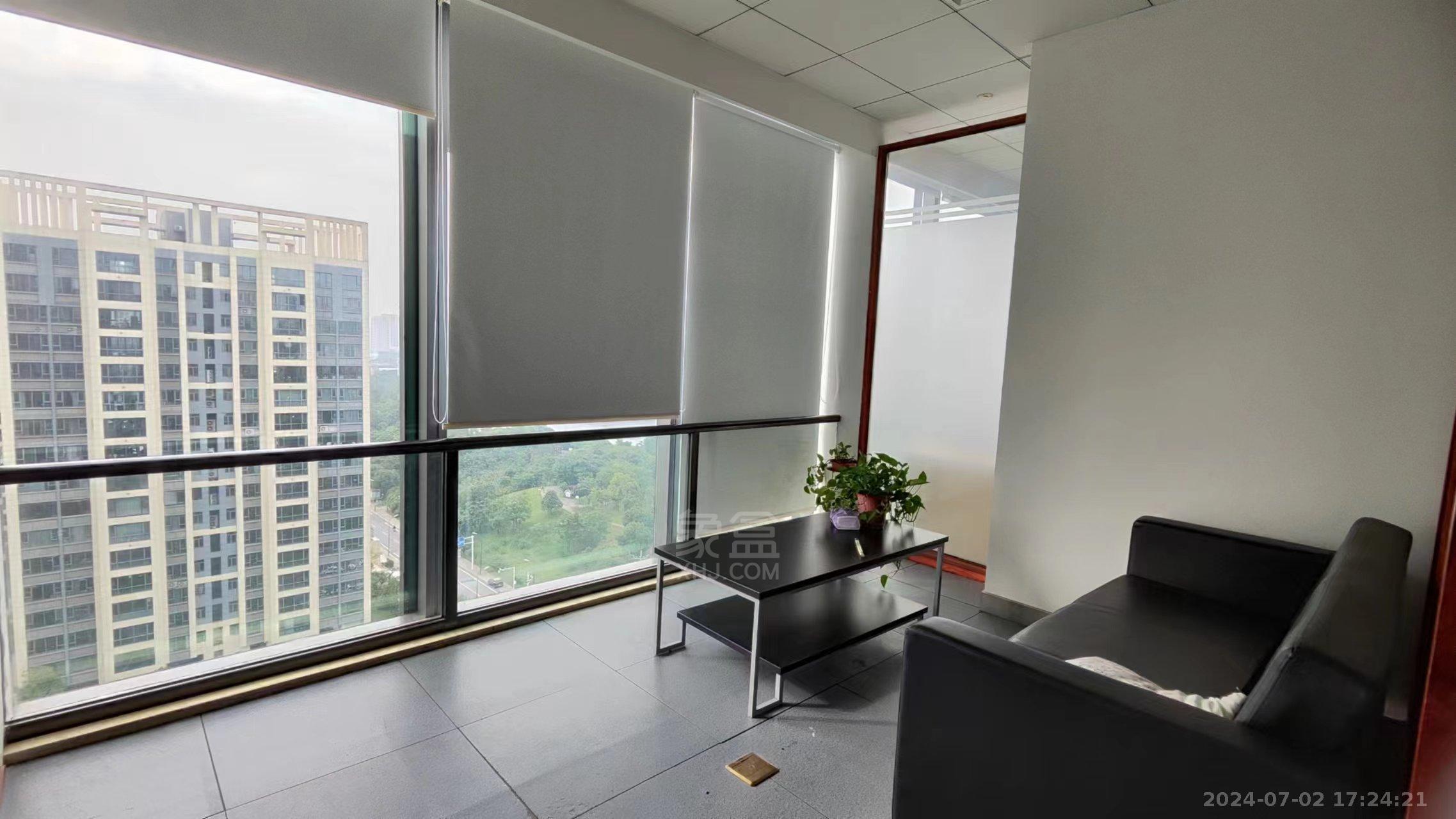 高科总部壹号 4室2厅1卫 10000.00元/月 高科总部壹号 4室2厅1卫 10000.00元/月室内图