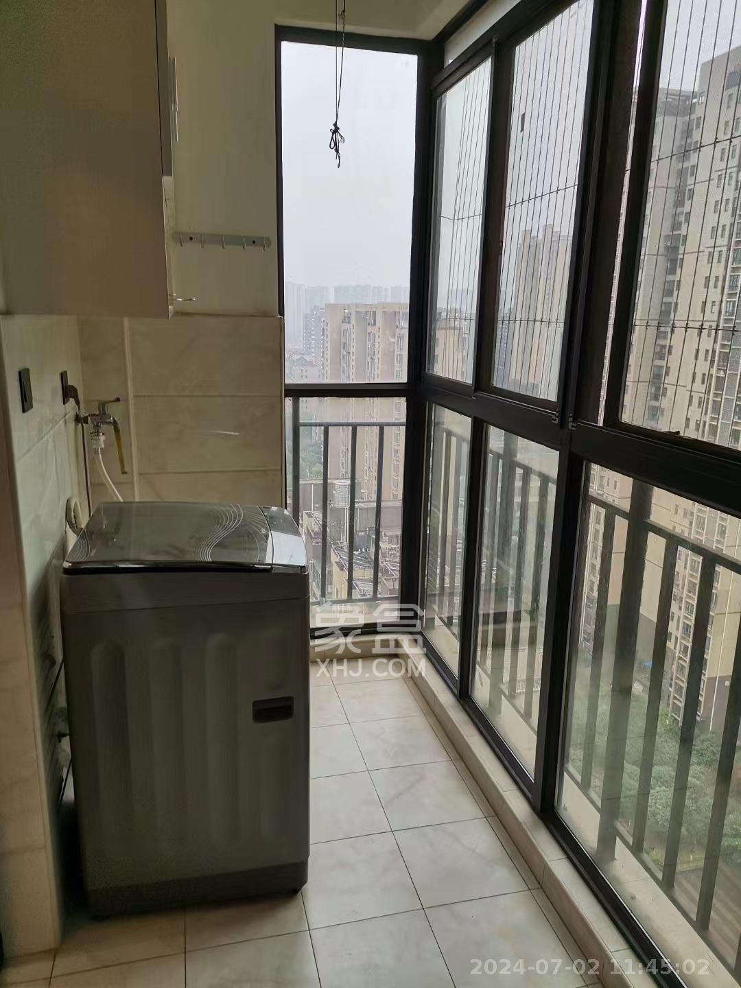 泊爱蓝湾 3室2厅2卫 2800.0元/月 泊爱蓝湾 3室2厅2卫 2800.0元/月室内图