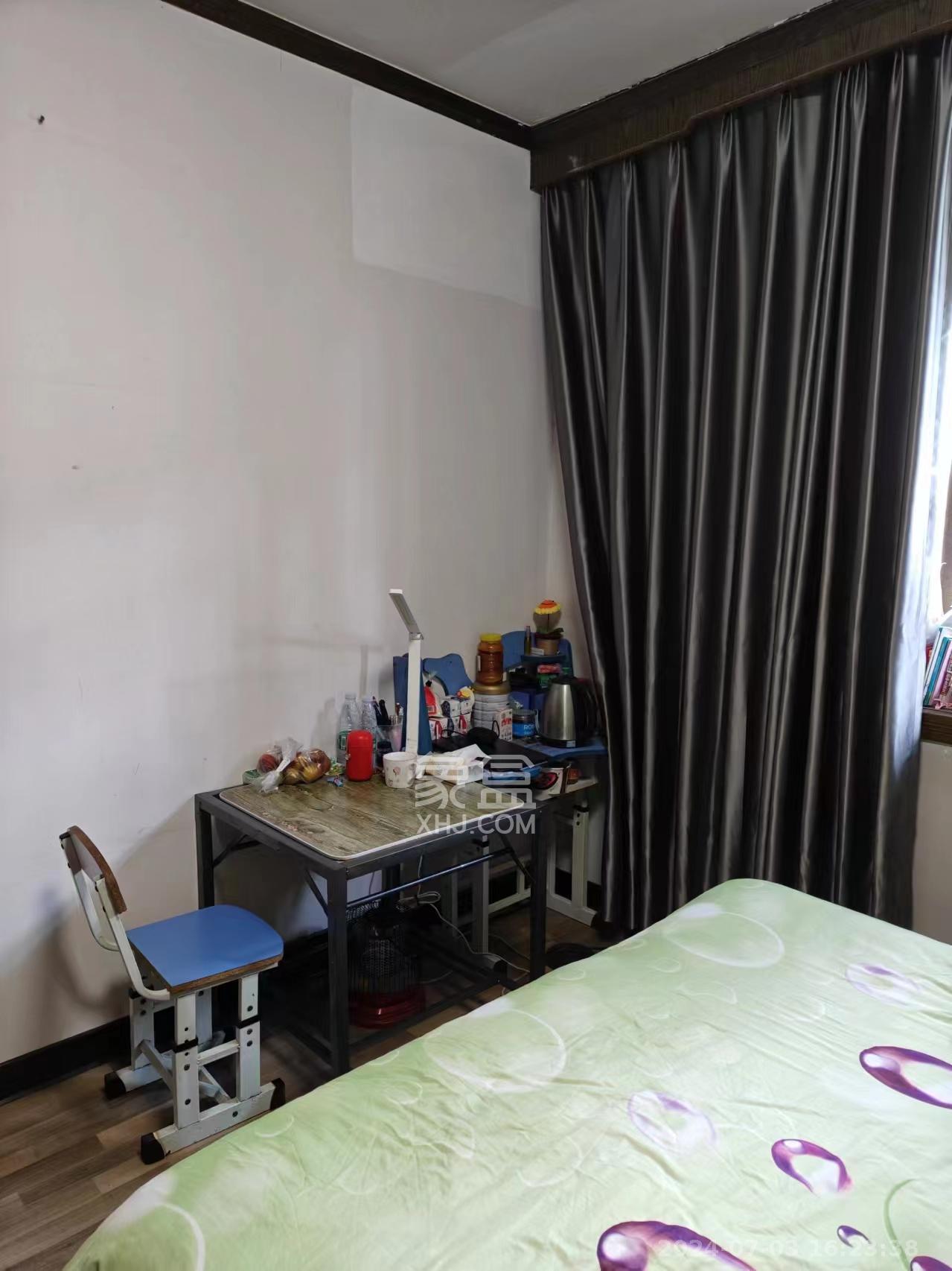 东南明苑  3室2厅2卫   800.00元/月室内图