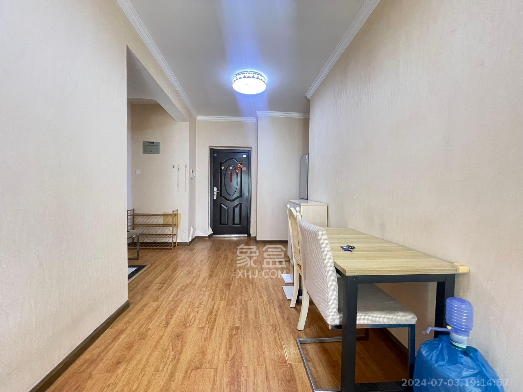 万国城(当代满庭春MOMA)三期 3室2厅2卫 2300.0元/月 万国城(当代满庭春MOMA)三期 3室2厅2卫 2300.0元/月室内图