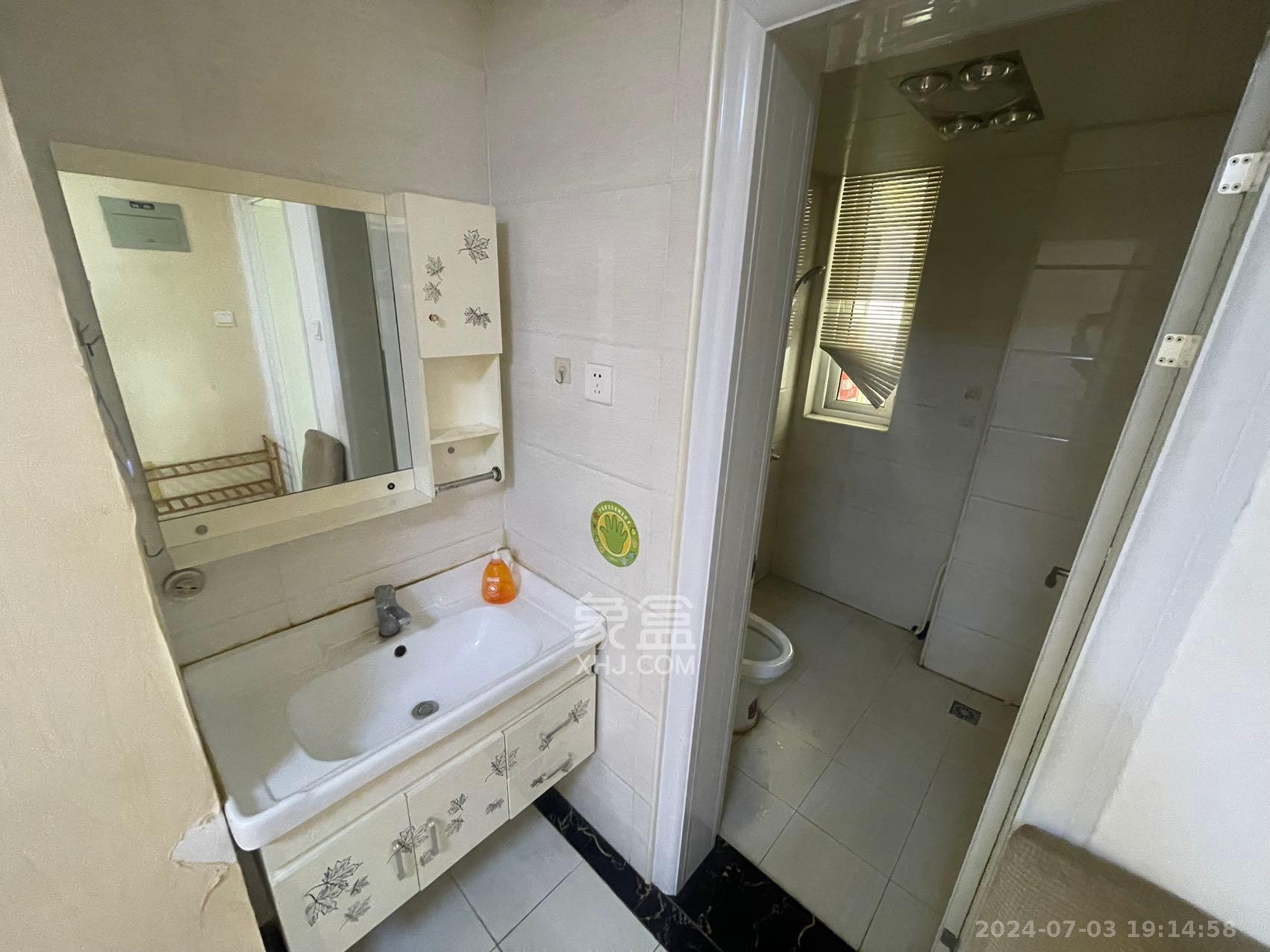 万国城(当代满庭春MOMA)三期 3室2厅2卫 2300.0元/月 万国城(当代满庭春MOMA)三期 3室2厅2卫 2300.0元/月室内图