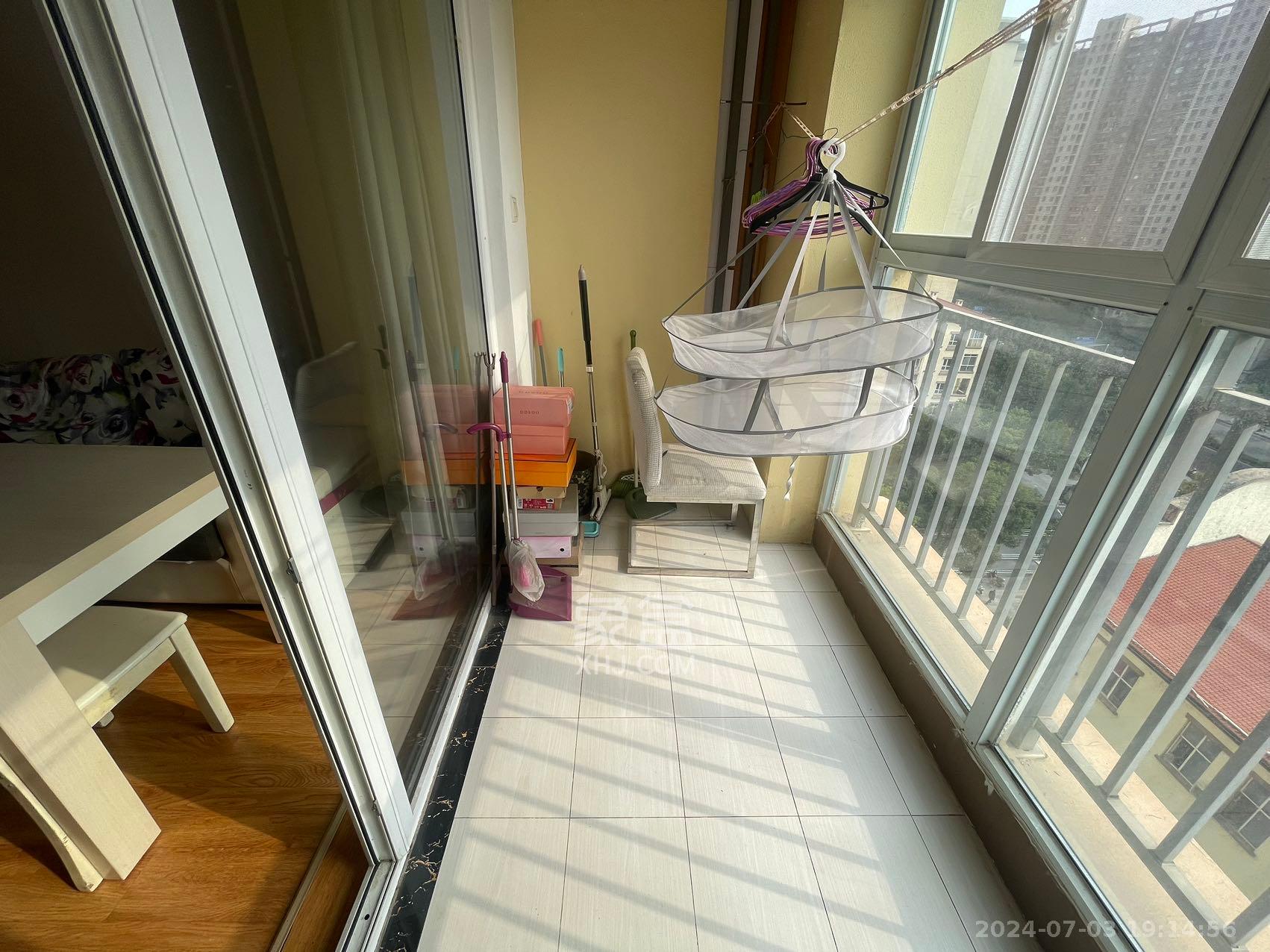 万国城(当代满庭春MOMA)三期 3室2厅2卫 2300.0元/月 万国城(当代满庭春MOMA)三期 3室2厅2卫 2300.0元/月室内图