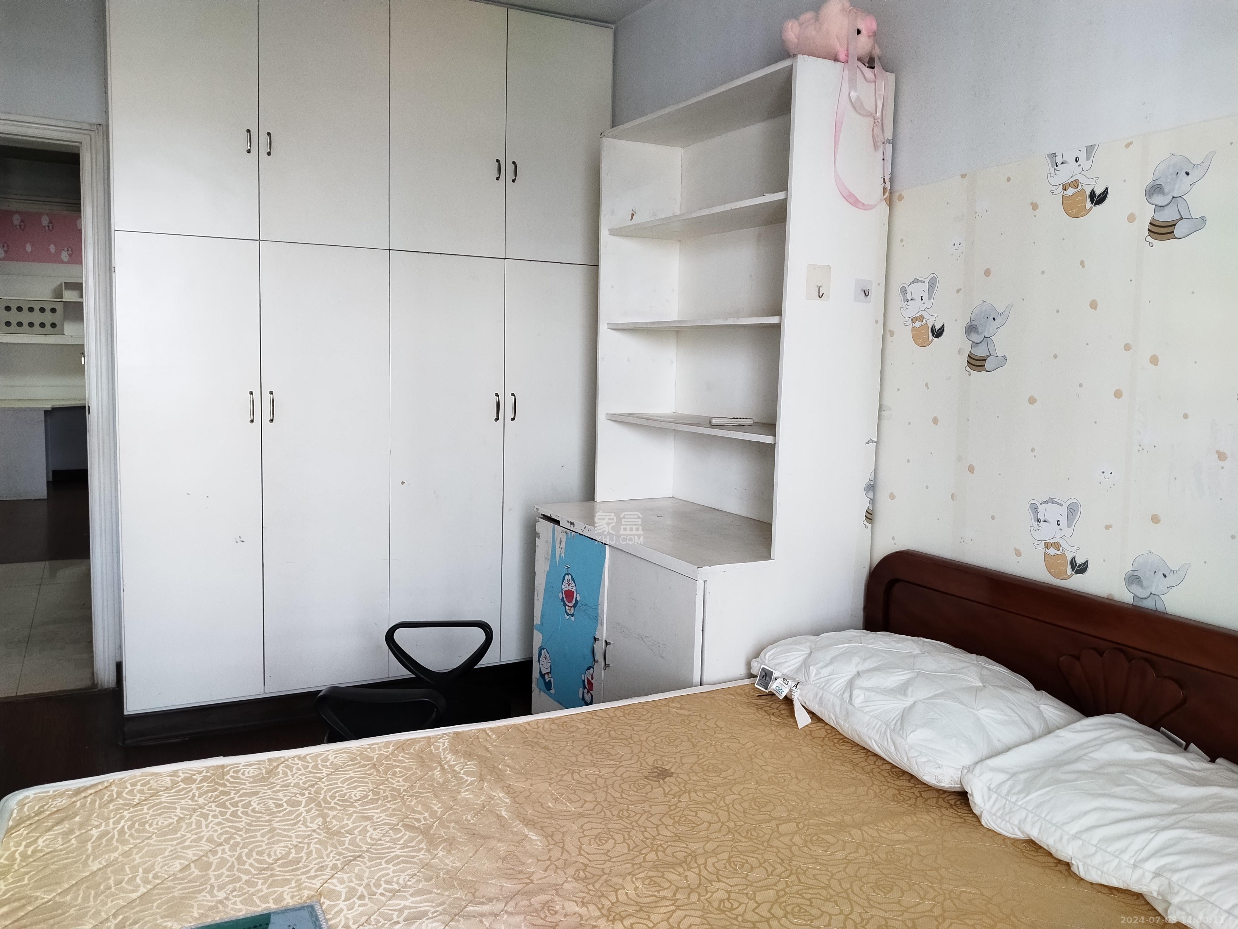 香格里嘉园  3室2厅1卫   3300.00元/月室内图