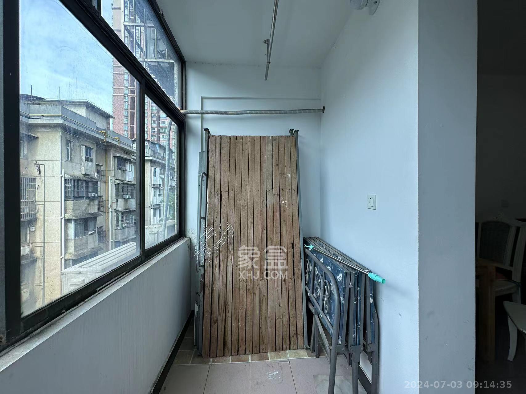 湘运新村  1室1厅1卫   1600.00元/月室内图