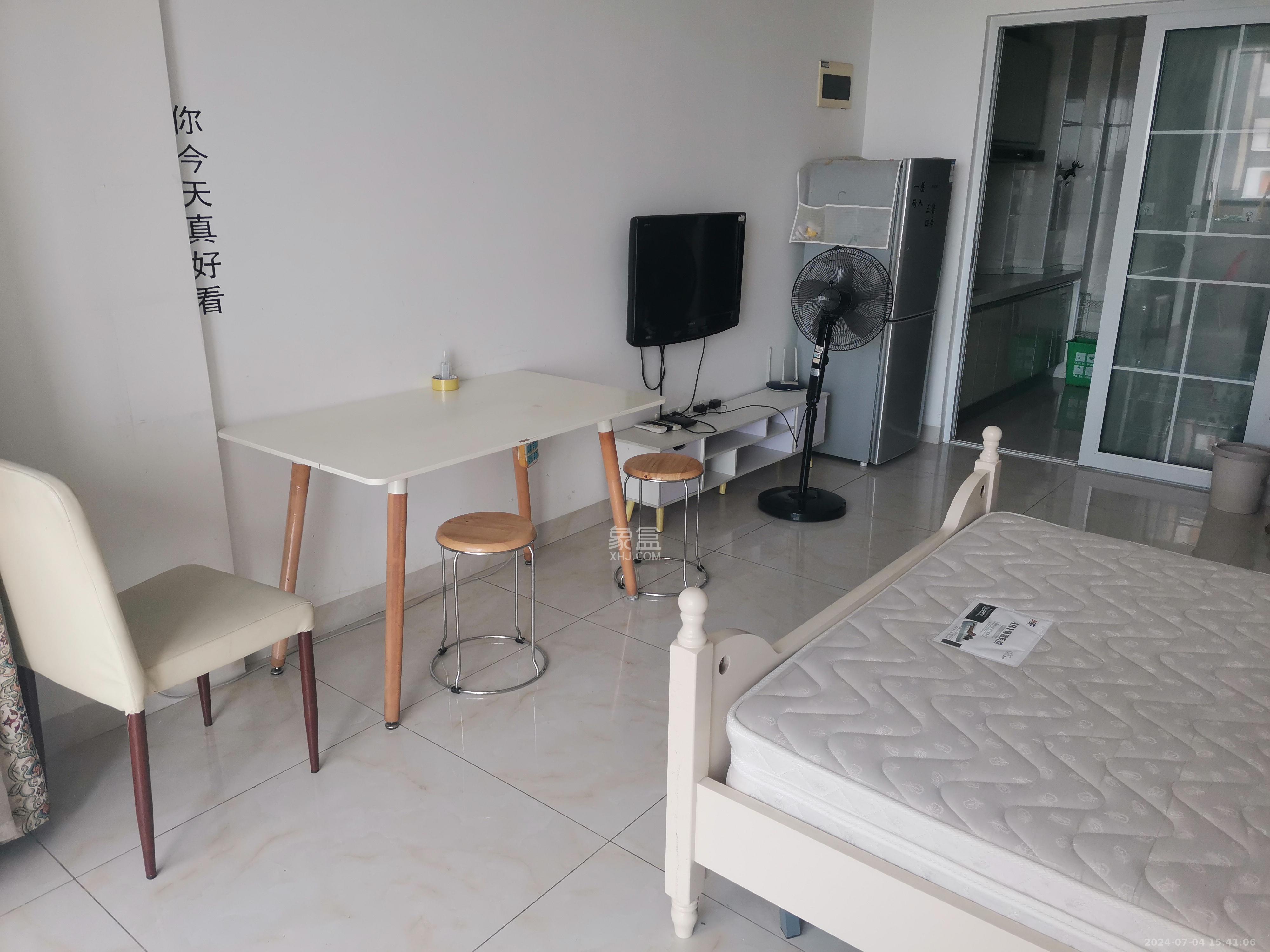 华侨假日中心（晟华苑）  1室1厅1卫    1700.0元/月室内图