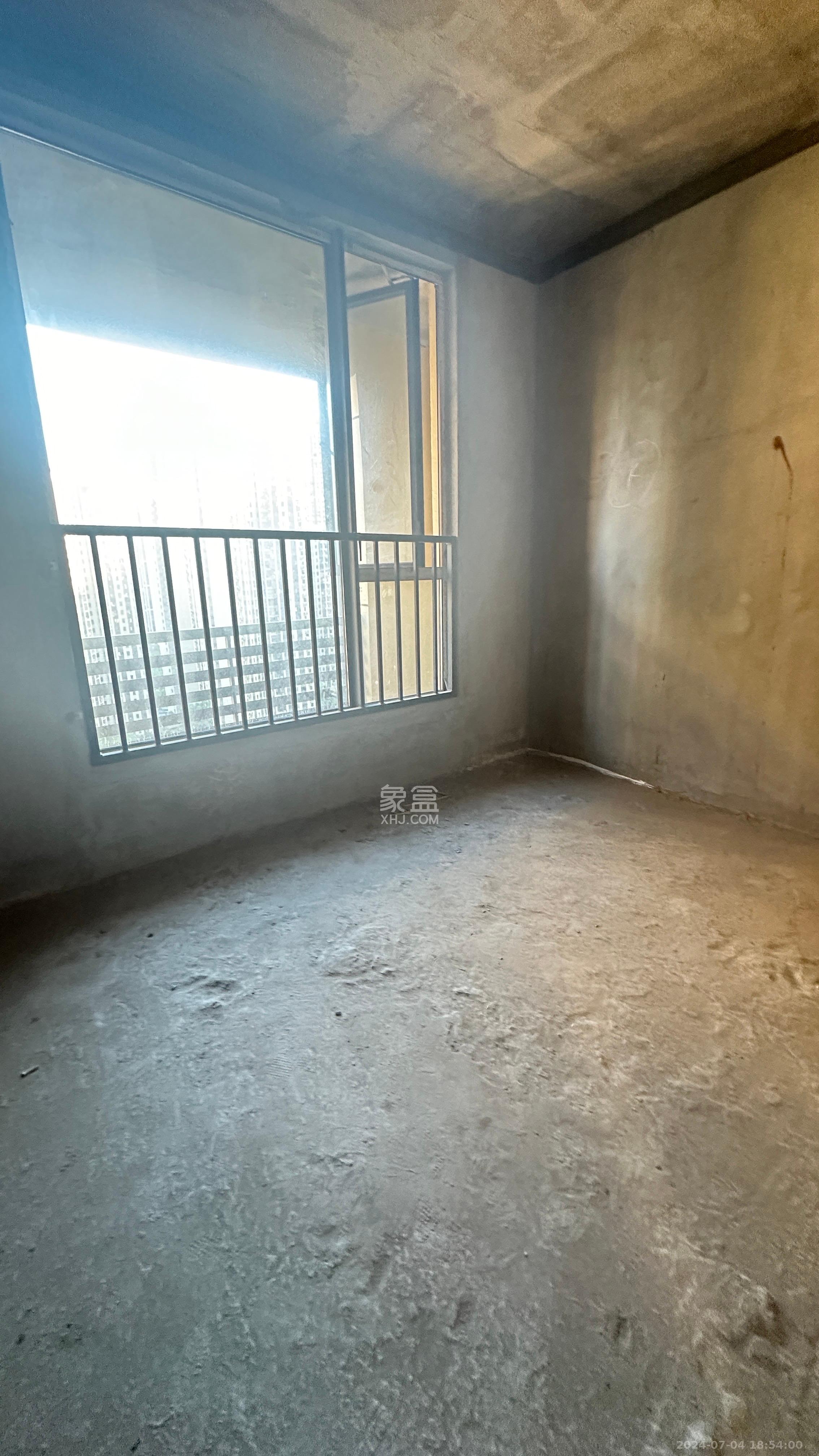 和泓梅溪四季  3室2厅2卫   2000.00元/月室内图